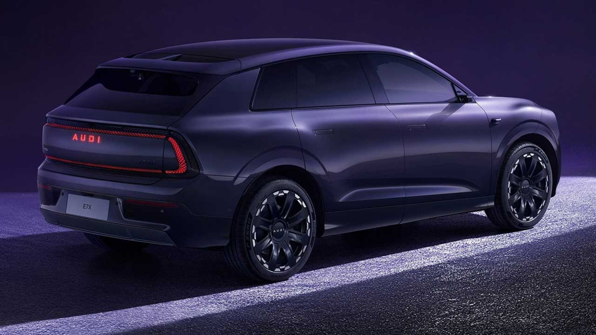 آئودی E7X