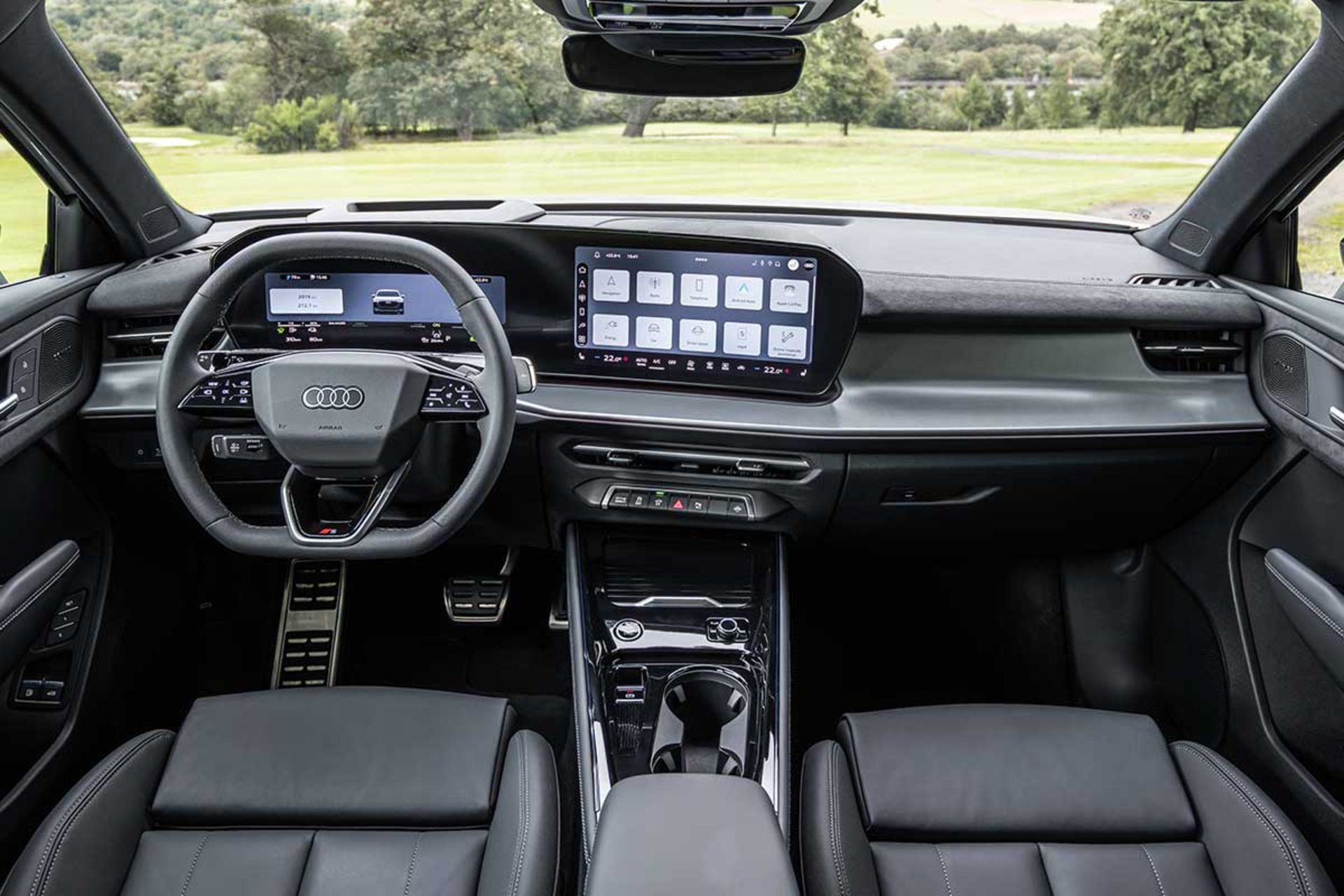 داخل آئودی Q3