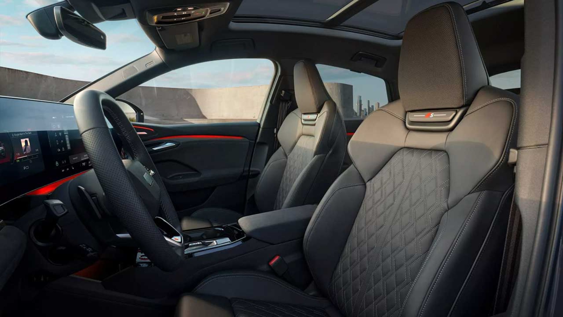 آئودی Q6 e-Tron اسپرت‌بک