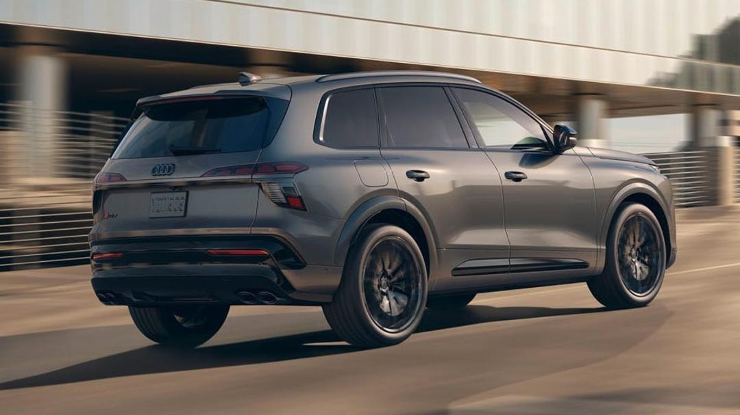 آئودی Audi sq7