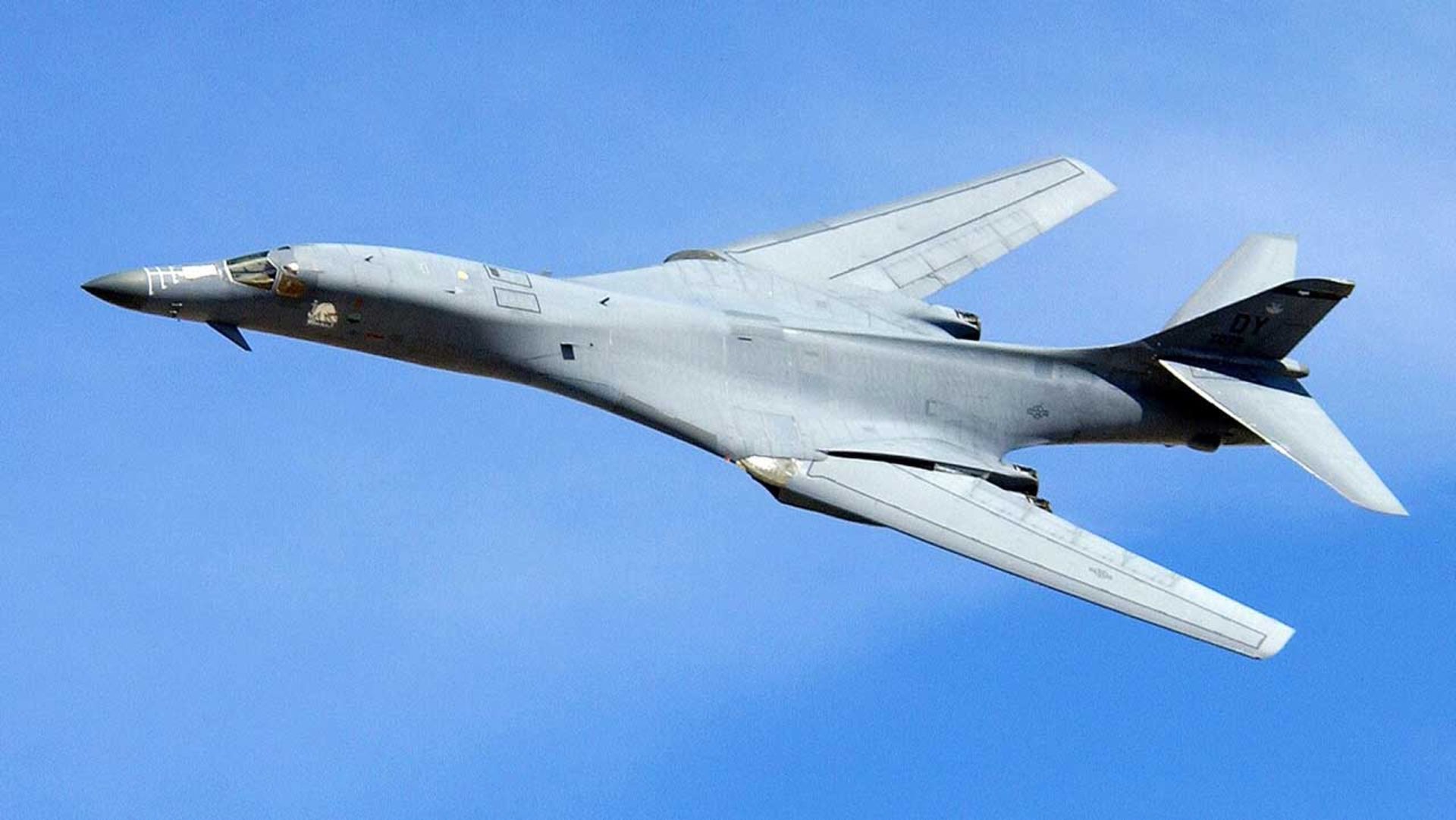 بمب افکن B-1 لنسر