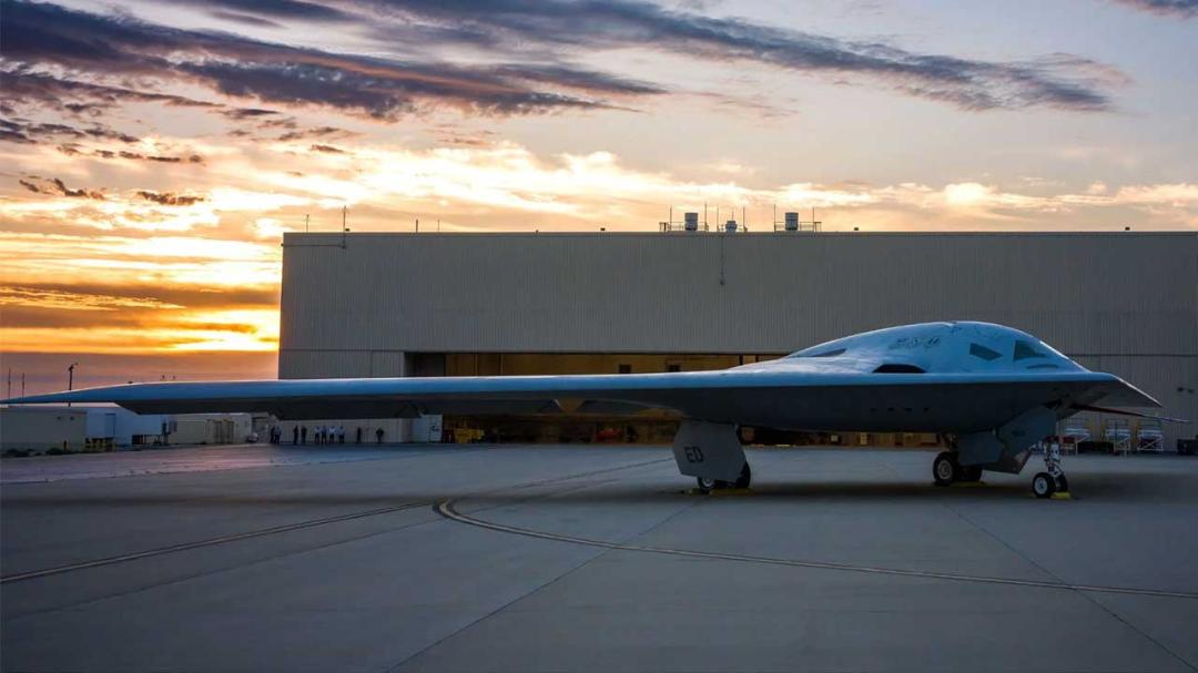 بمب افکن جدید B-21