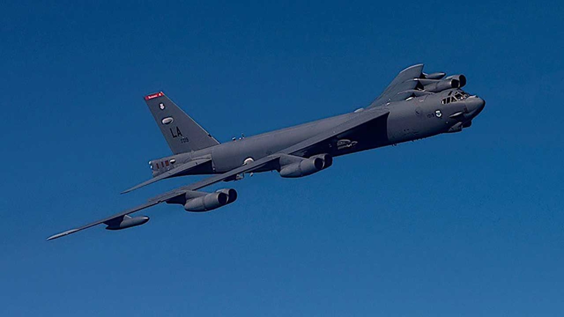 بمب‌افکن B-52