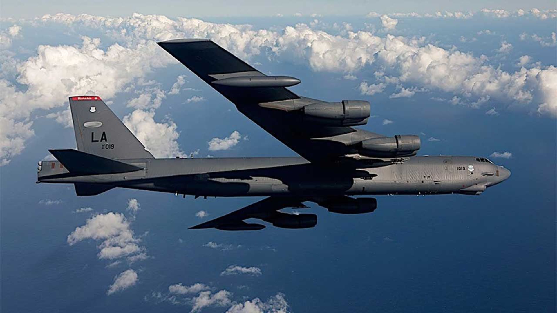 بمب‌افکن B-52