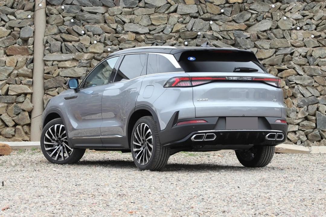 نمای عقب سه چهارم بایک X7