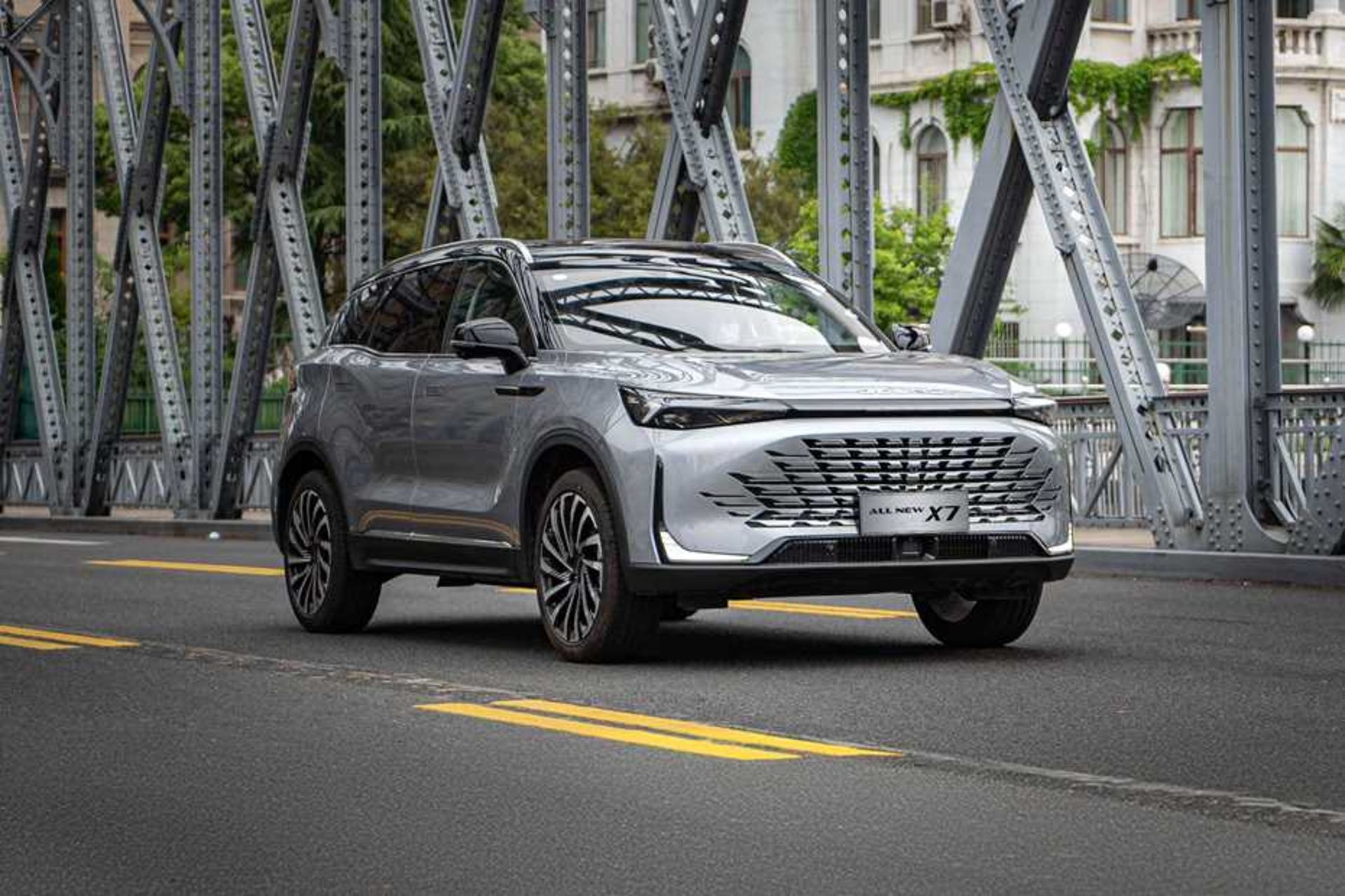 نمای جلوی بایک X7
