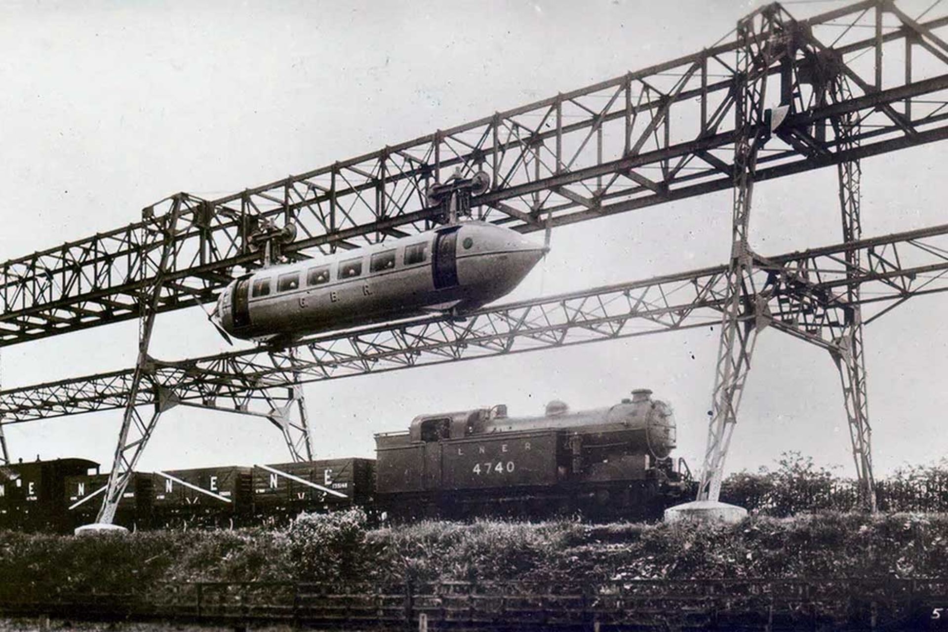 ریل‌پلن وسیله عجیب