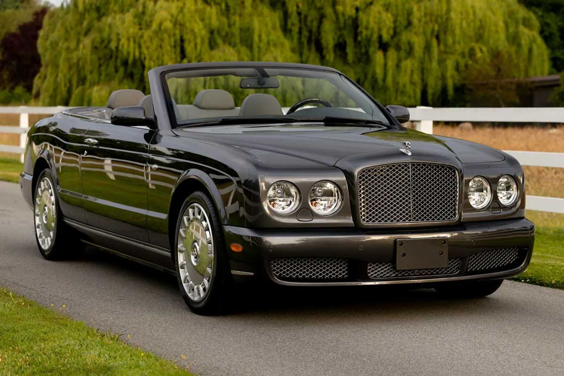 بنتلی آزور مدل 2009