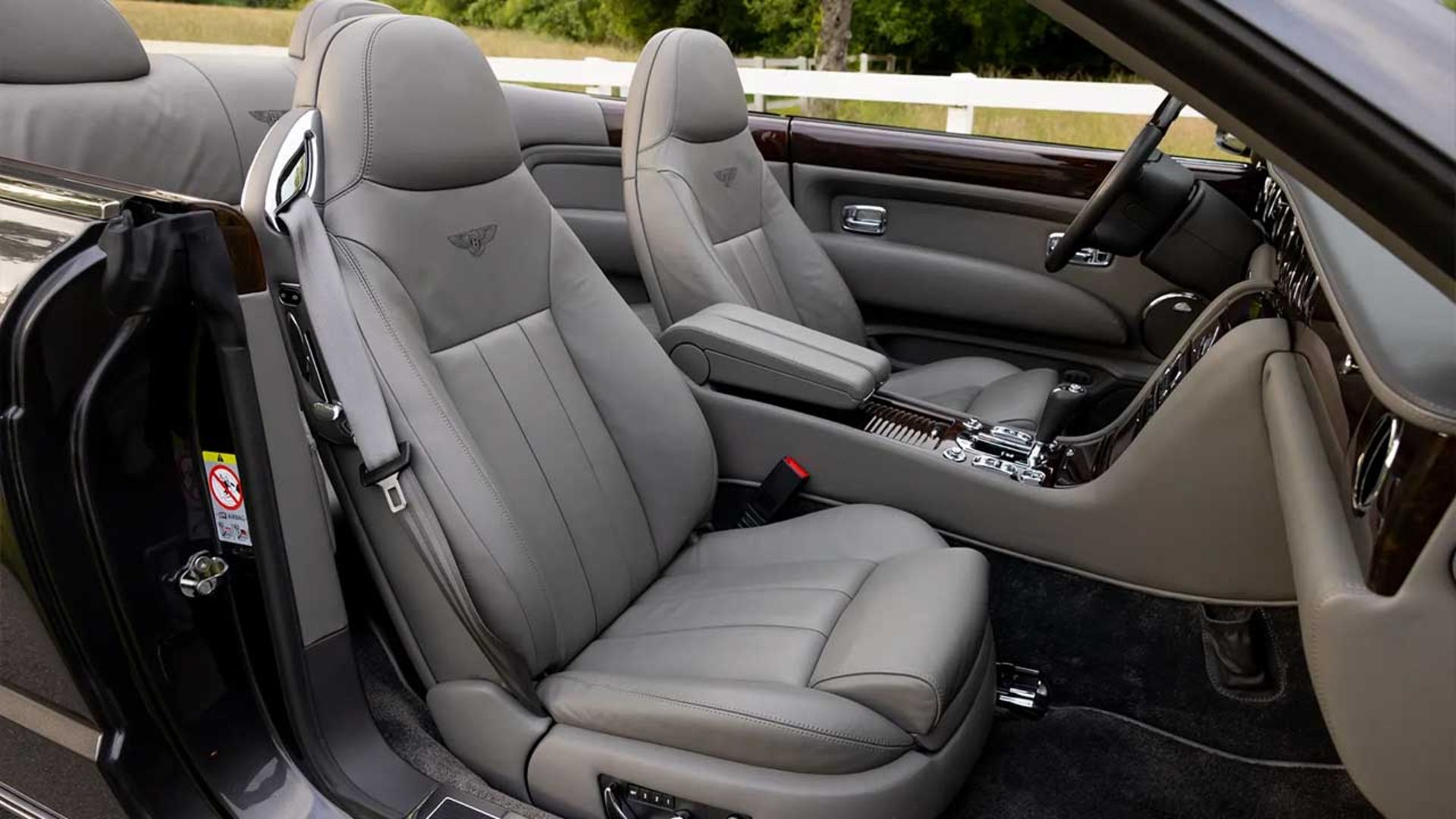 بنتلی آزور مدل 2009