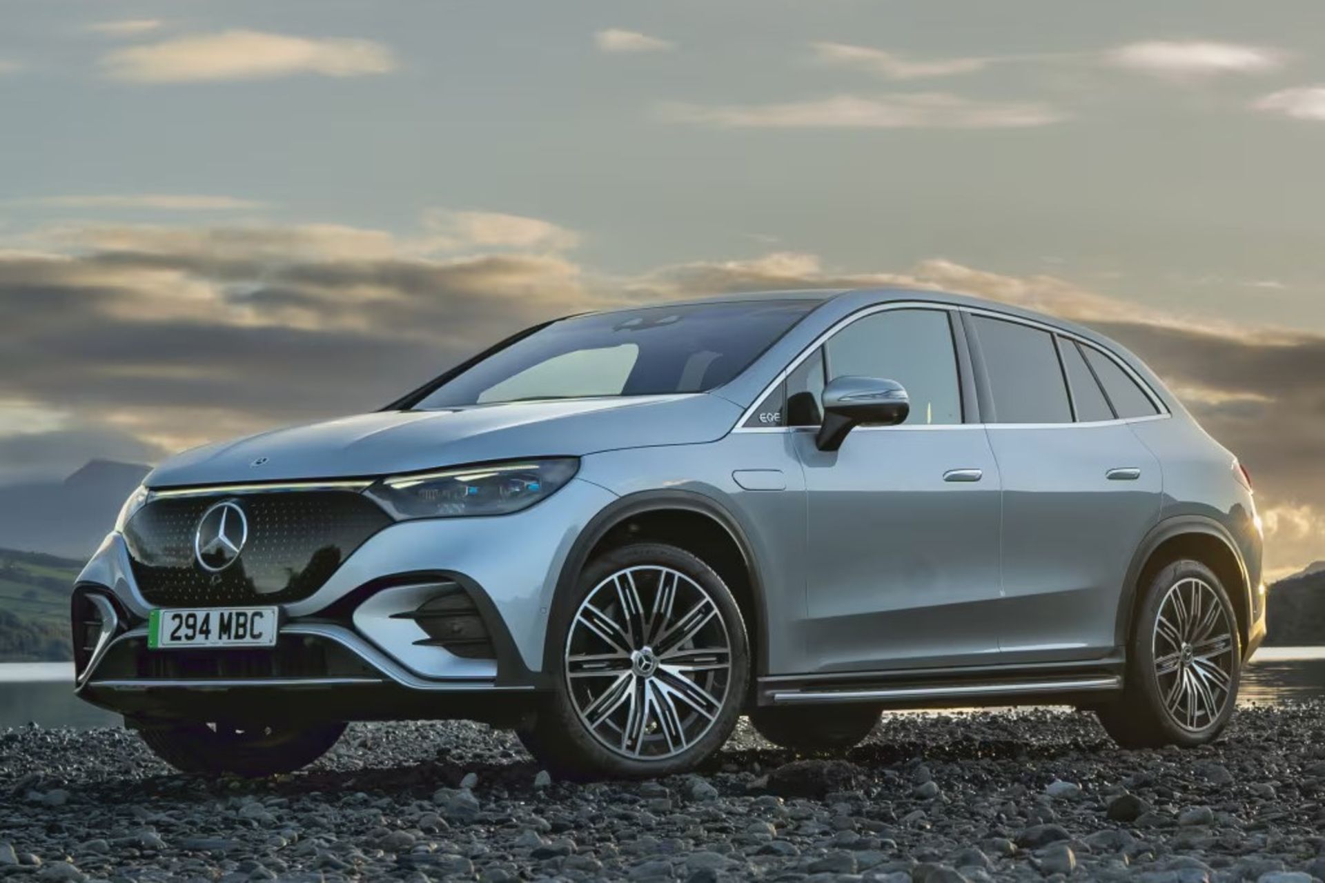 Mercedes-Benz EQE SUV