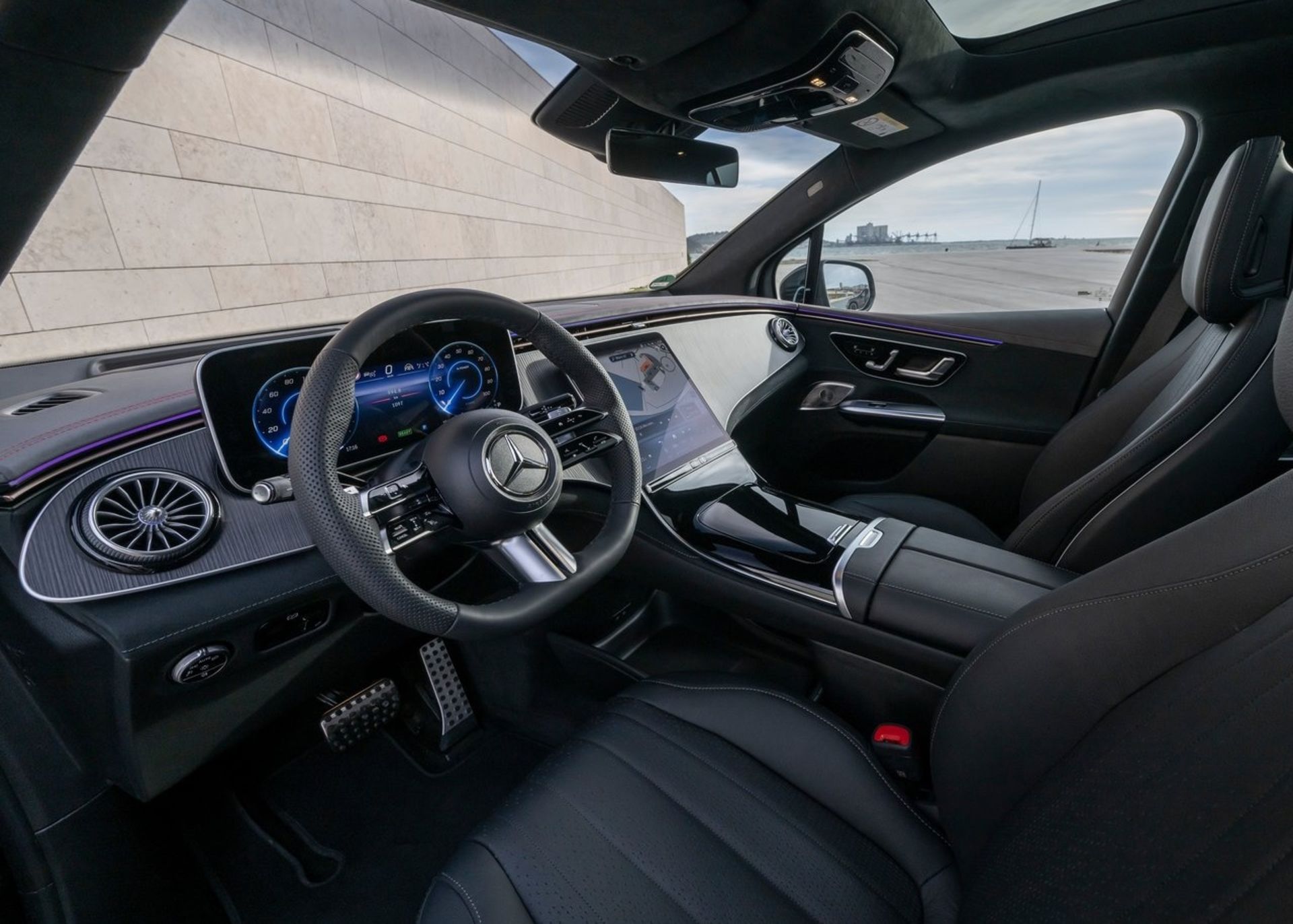Mercedes-Benz EQE SUV