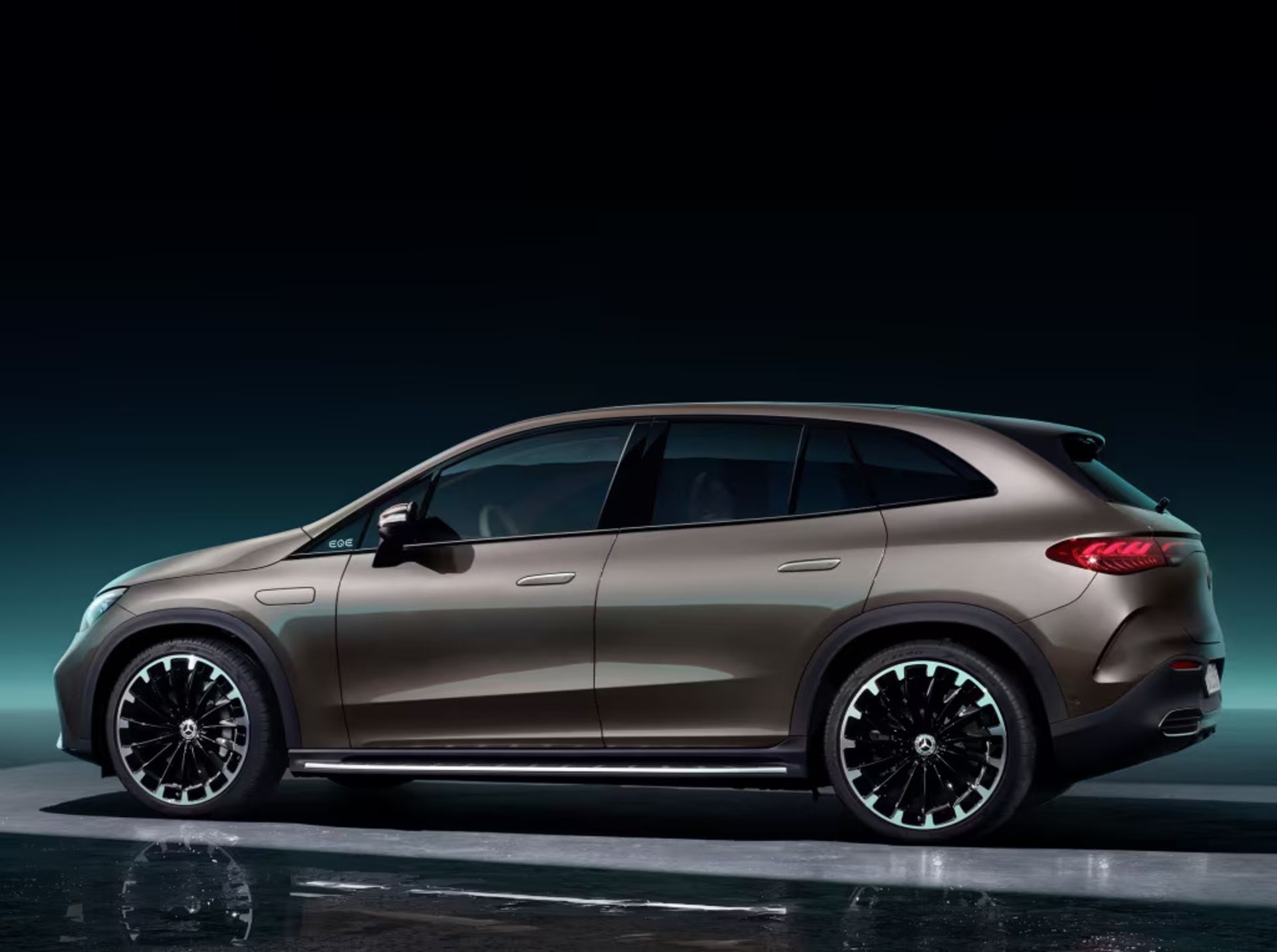 Mercedes-Benz EQE SUV
