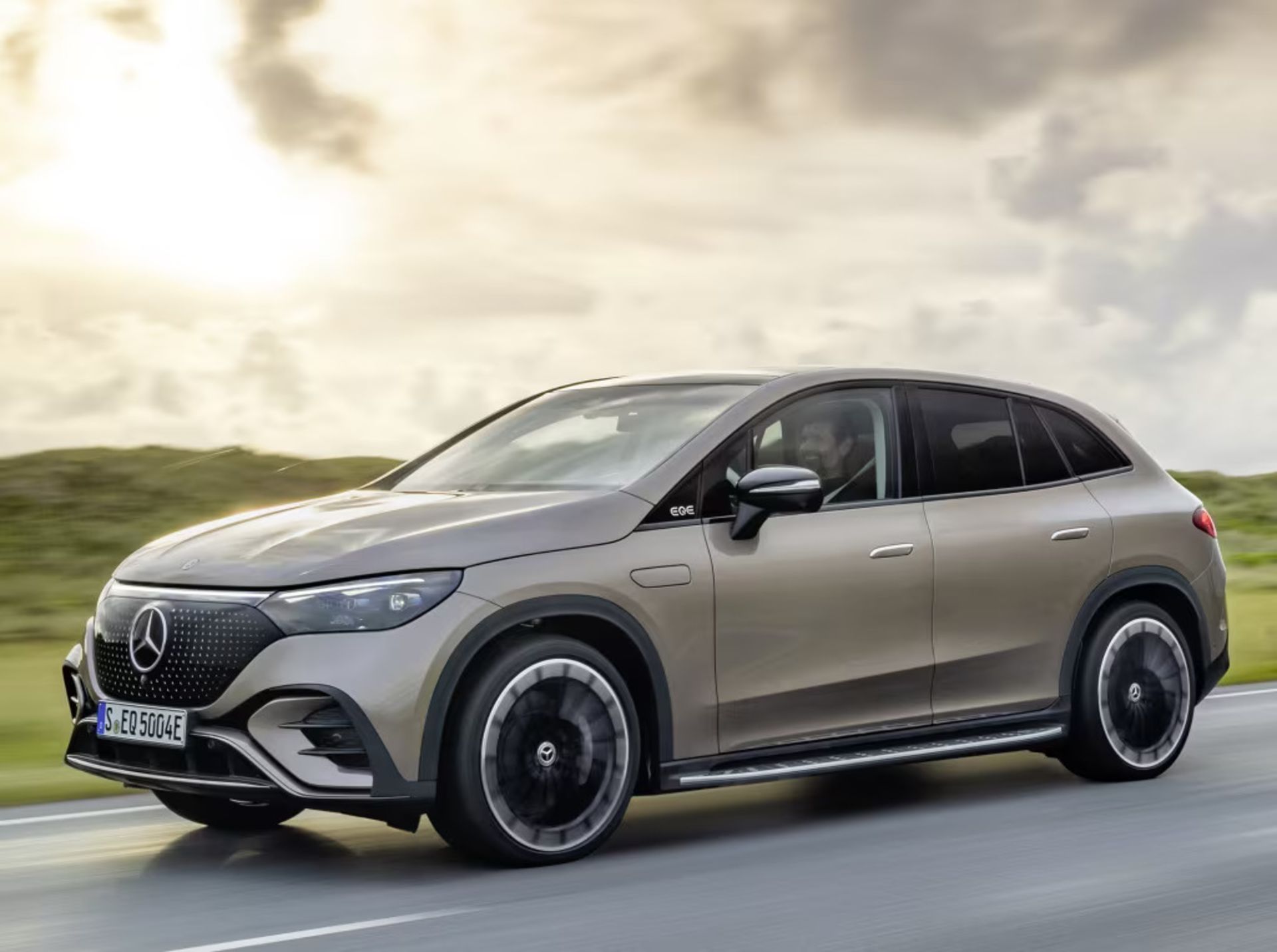 Mercedes-Benz EQE SUV