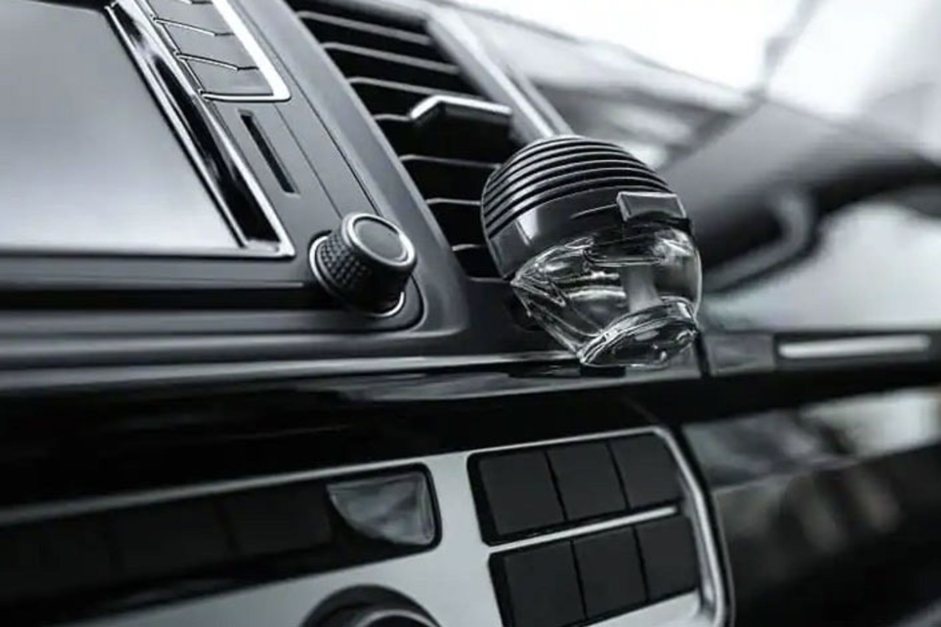 خوشبوکننده خودرو