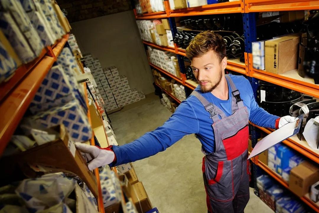 انباردار قطعات ماشین