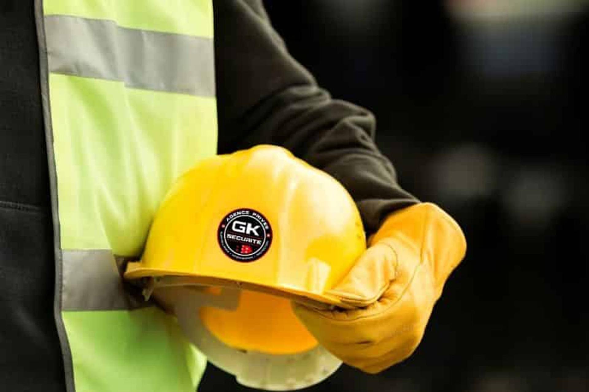 لباس کار مشکی