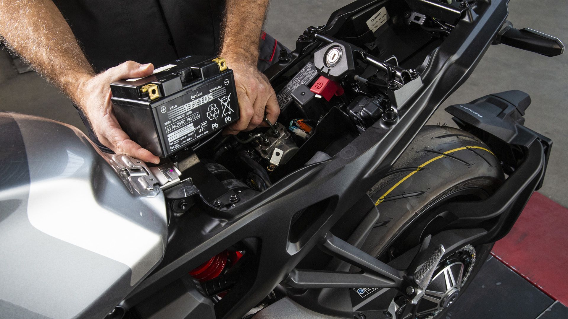 باتری موتورسیکلت