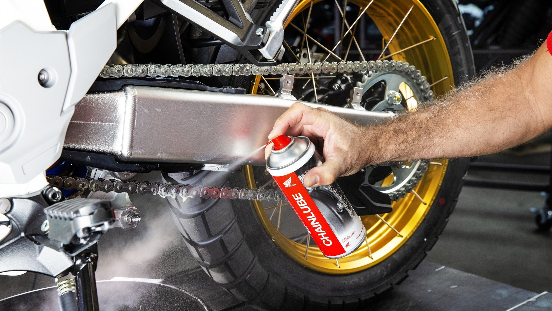 روغنکاری زنجیر موتورسیکلت