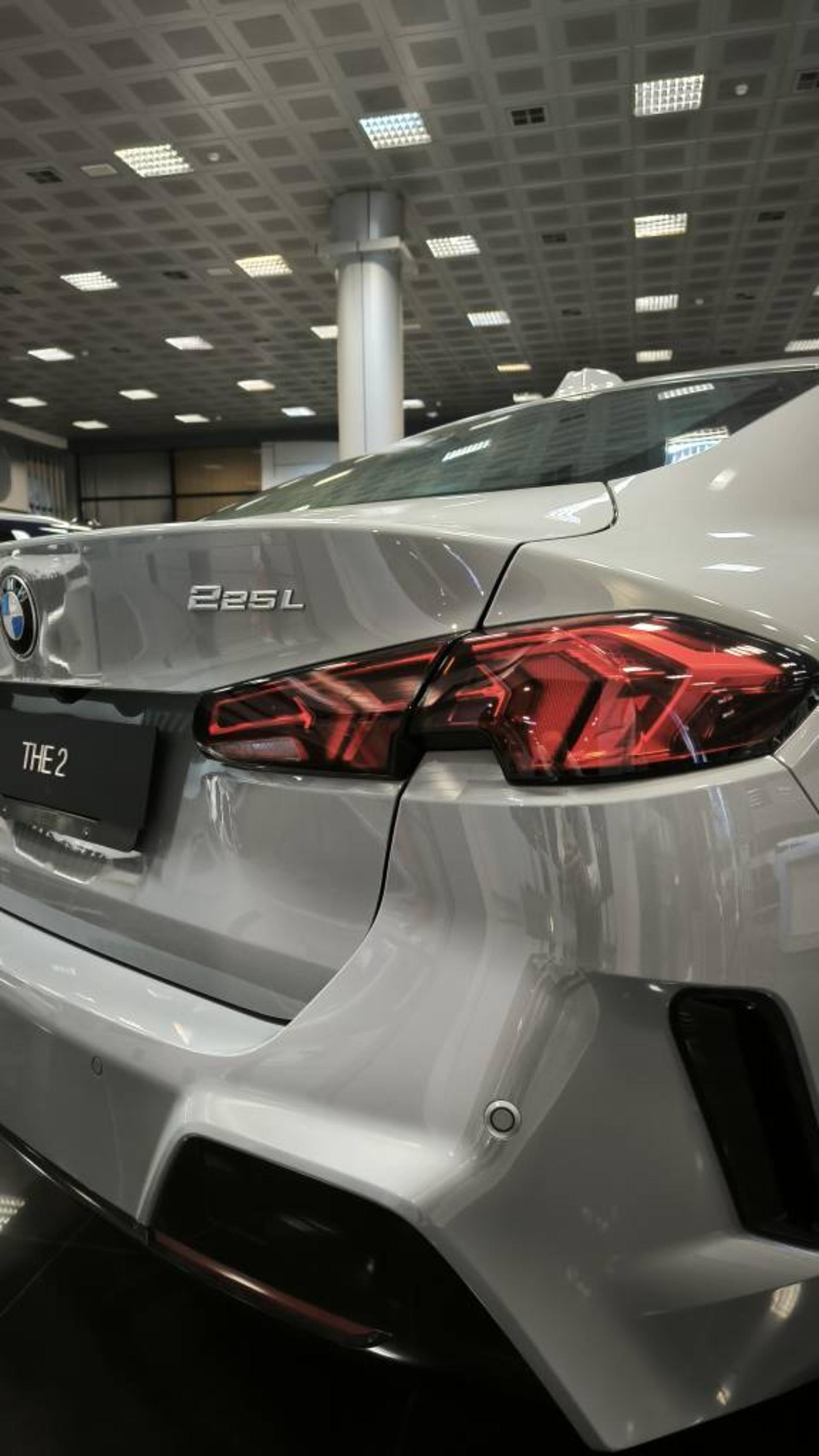 بی ام و BMW 225L MSport