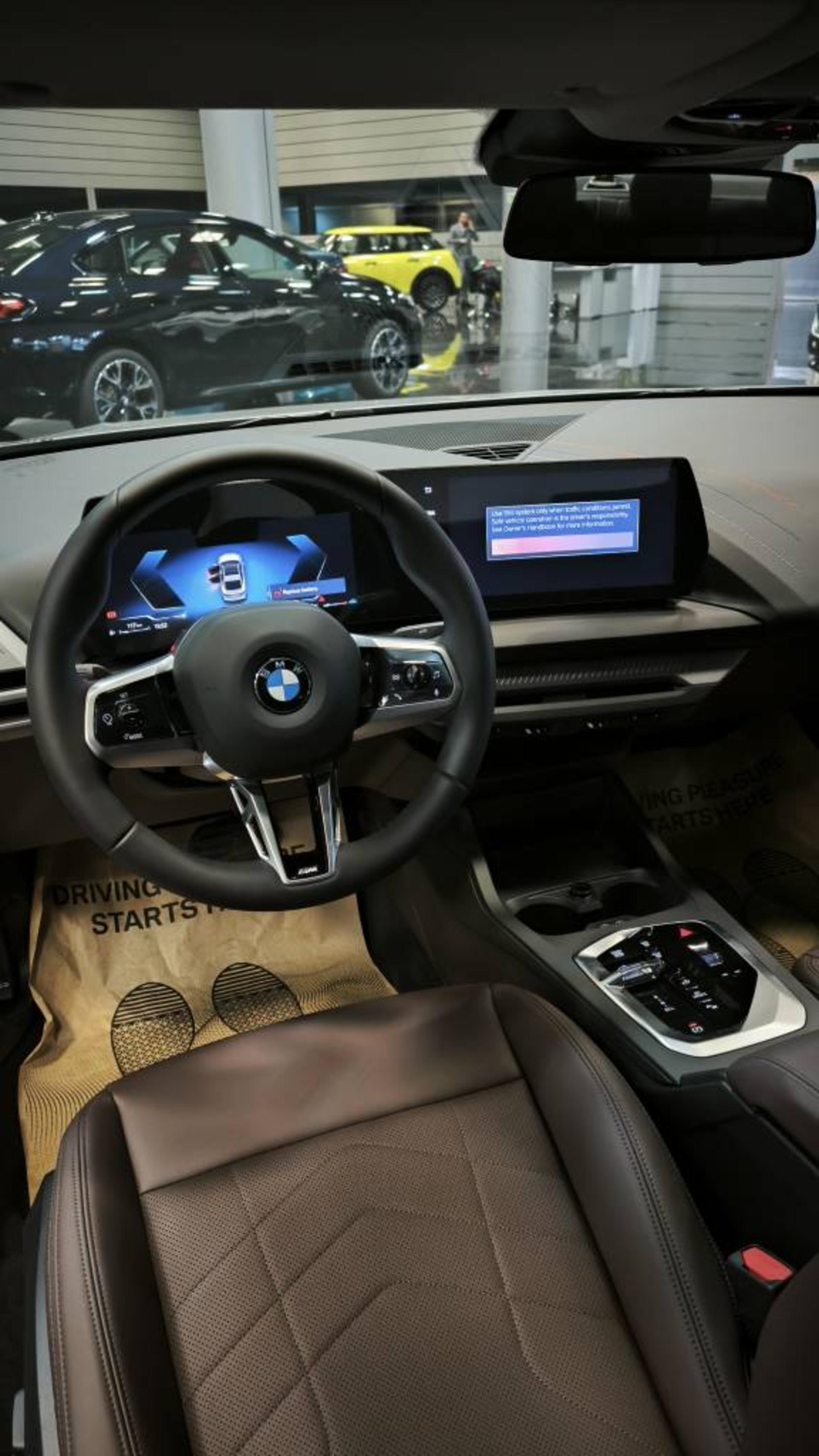 بی ام و BMW 225L MSport