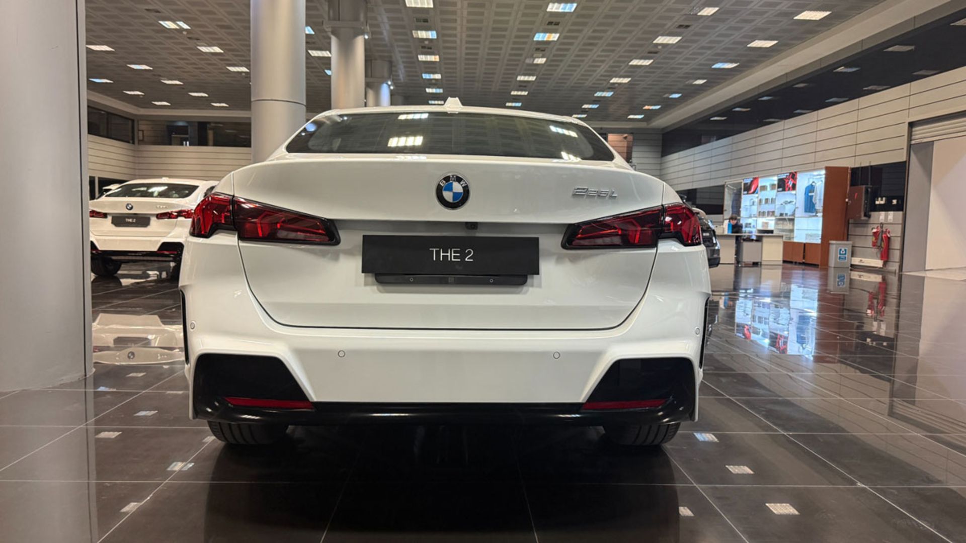 ب‌ام‌و 225L M Sport مدل ۲۰۲۵