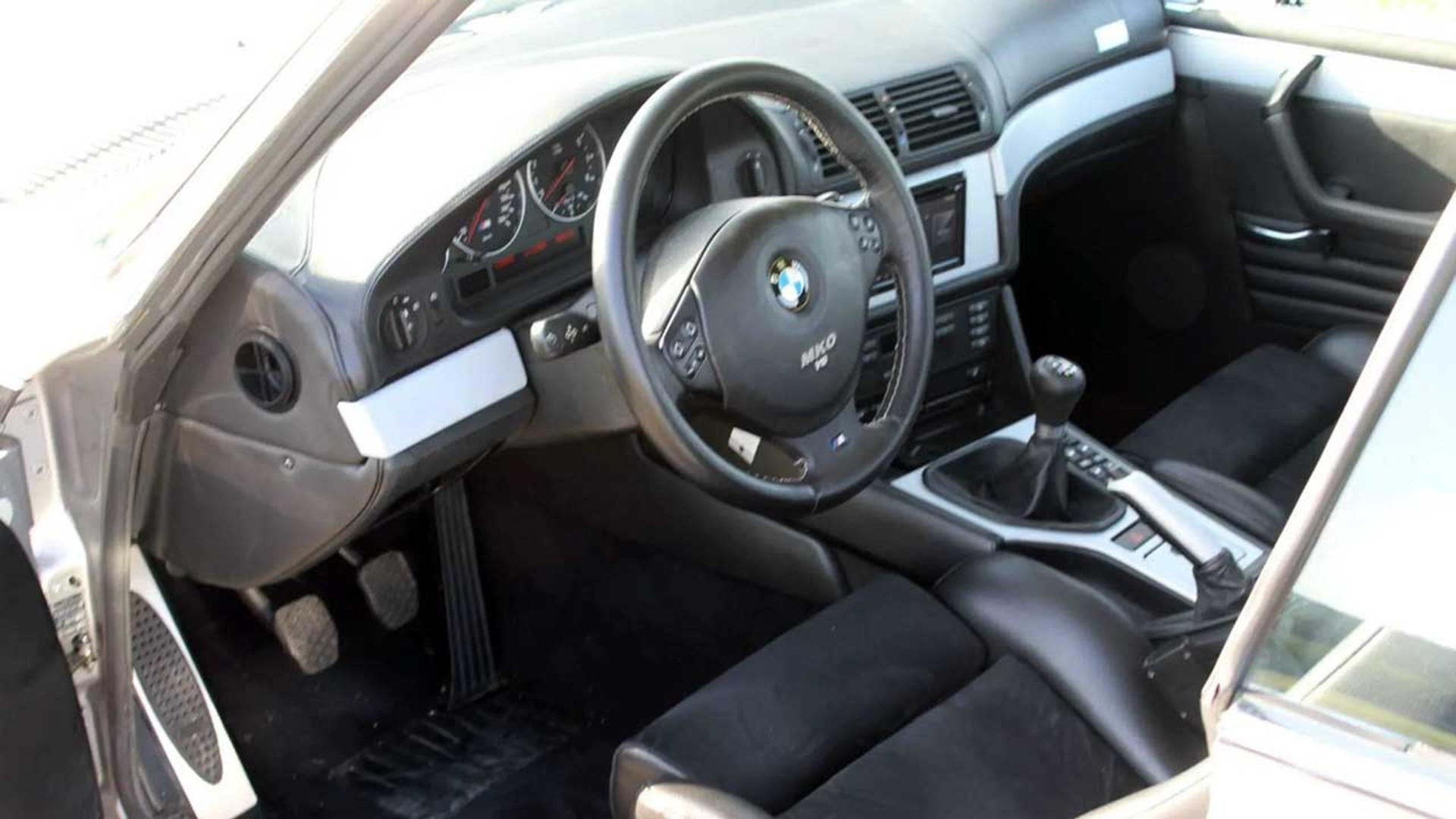 بی ام و CSL رتروماد