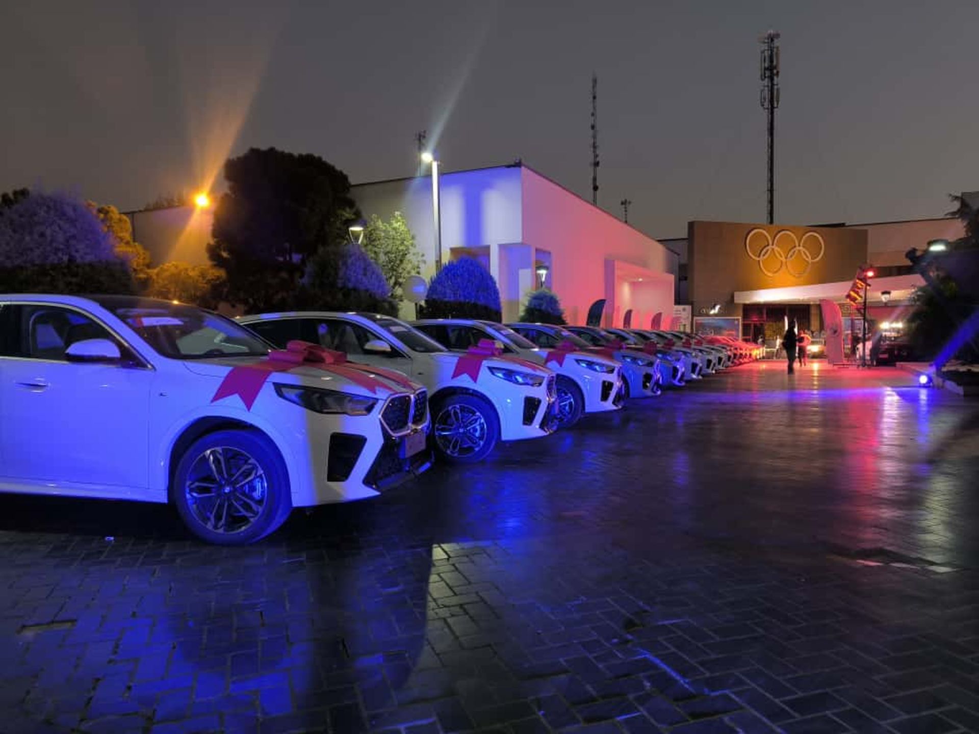 تحویل خودروهای ب ام و جانبازان توسط پرشیاخودرو