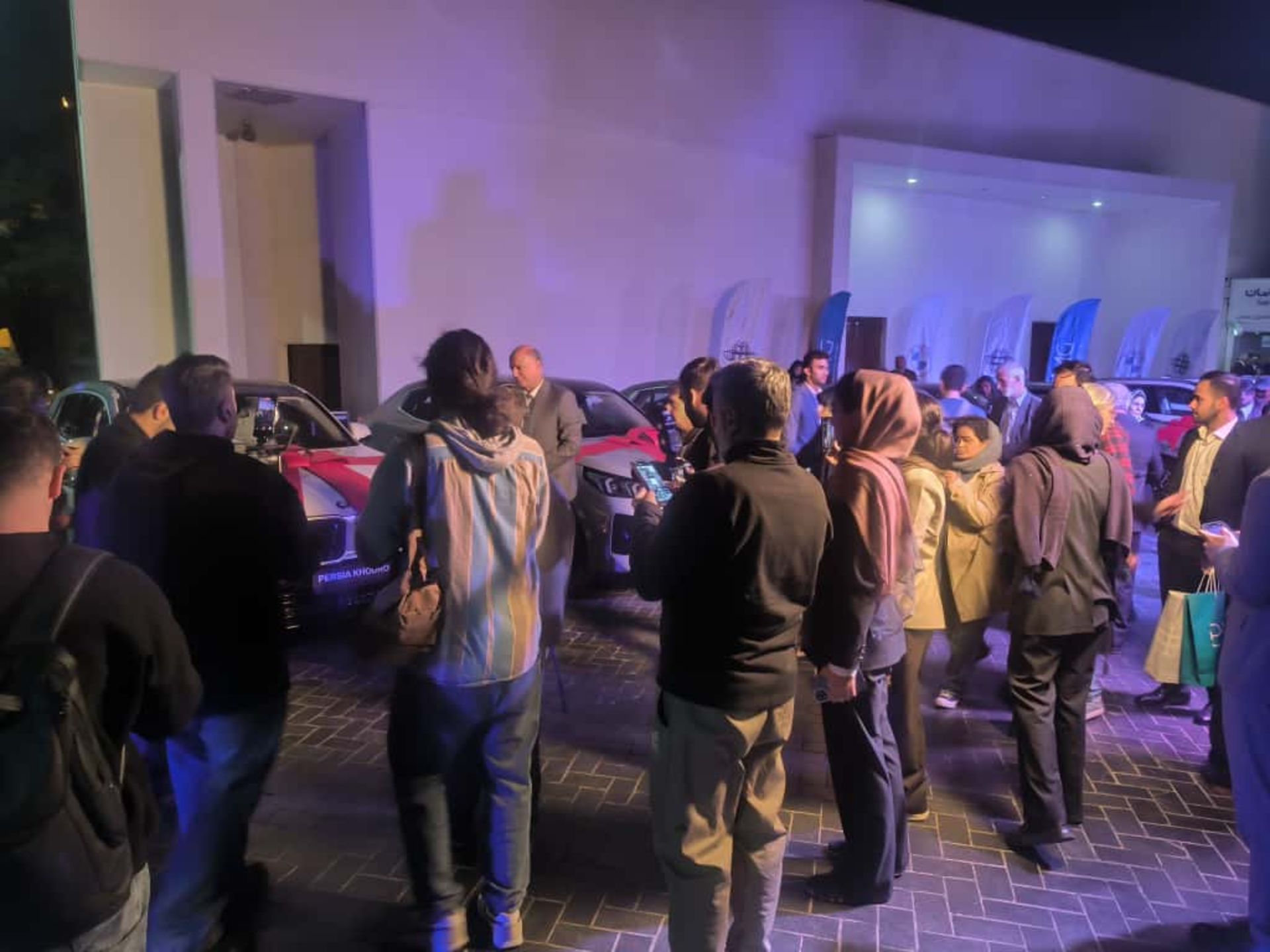 تحویل خودروهای ب ام و جانبازان توسط پرشیاخودرو