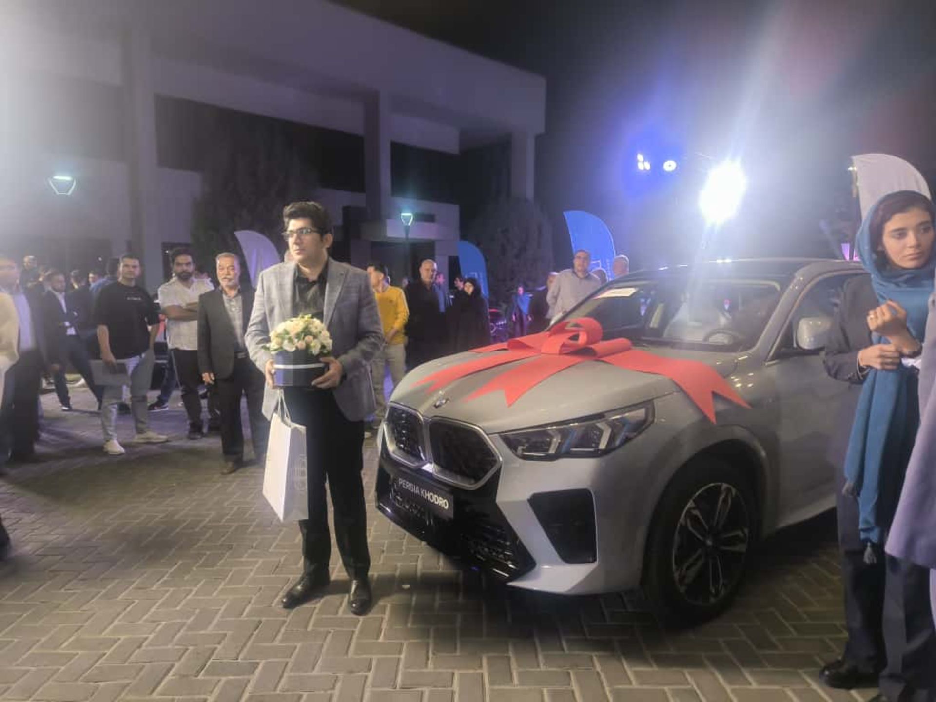 تحویل خودروهای ب ام و جانبازان توسط پرشیاخودرو