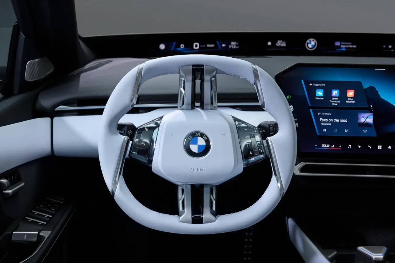 فرمان و داشبورد مدرن خودروی برقی بی ام و (BMW) i3
