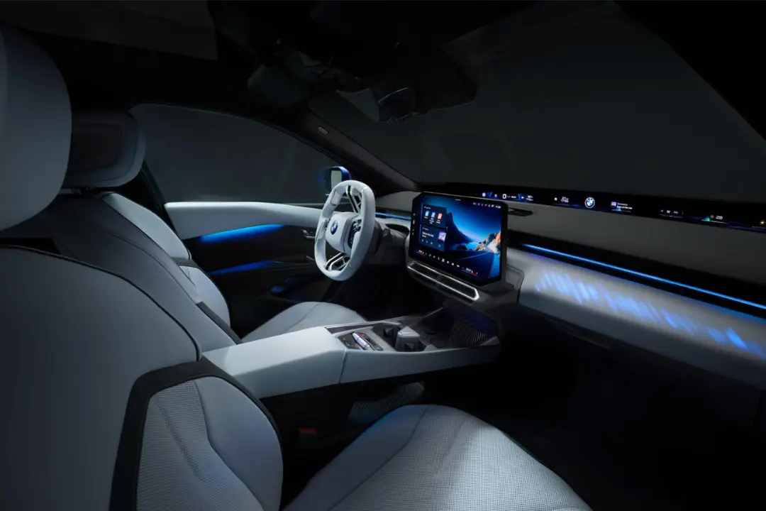 طراحی مدرن کابین خودروی برقی بی ام و (BMW) i3 با نمایشگر بزرگ
