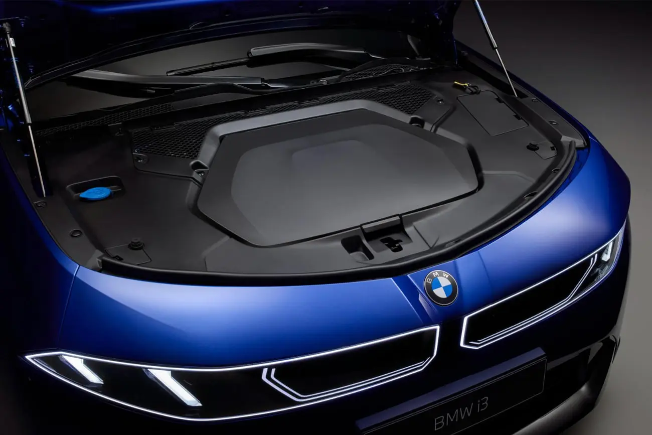 بخش موتور و اجزای الکتریکی خودروی بی ام و i3 (BMW i3)
