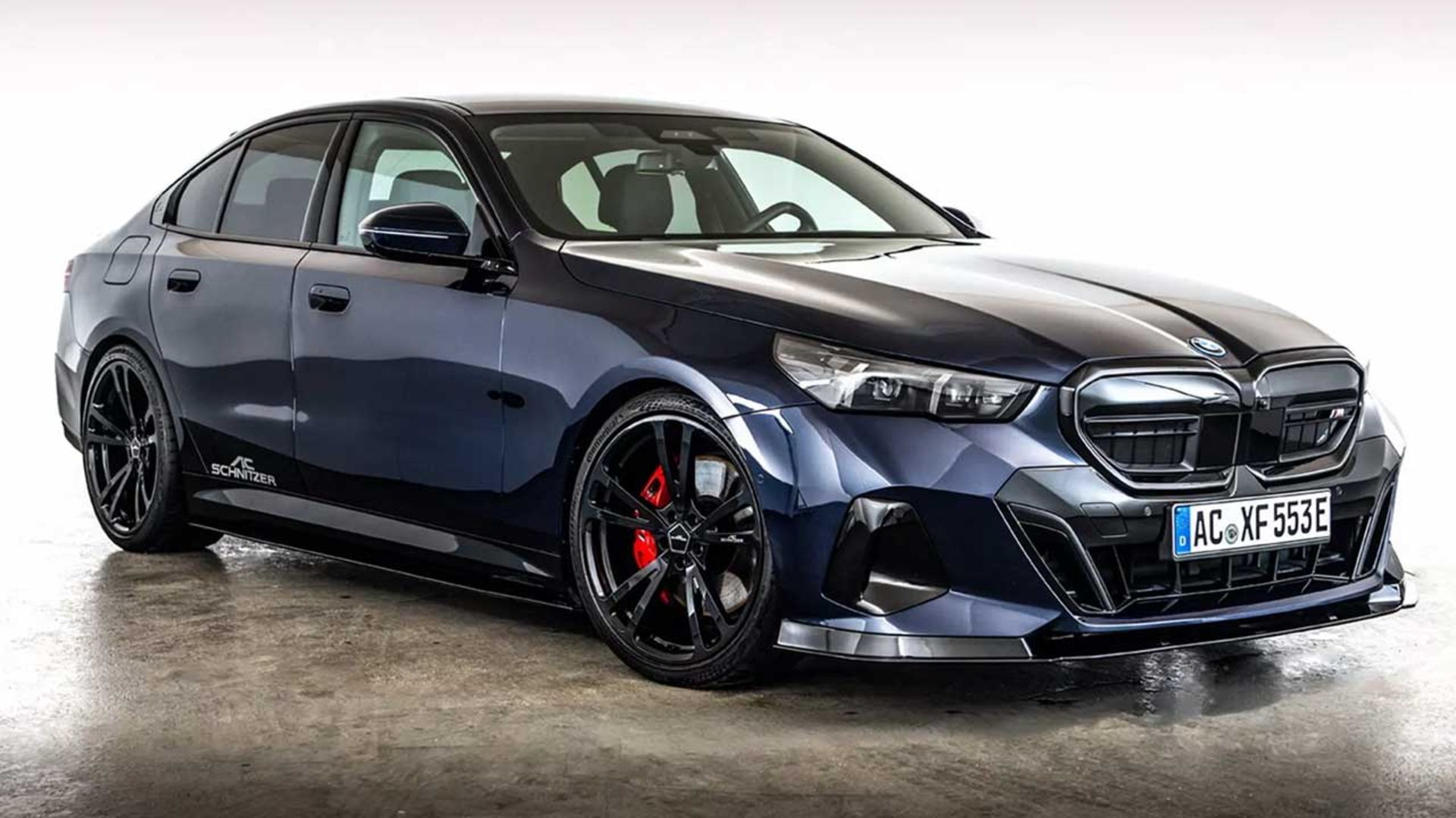 بی‌ام‌و i5 با تیونینگ AC اشنیتزر