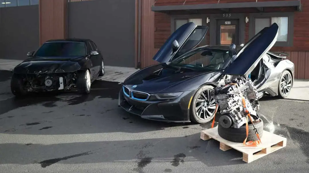 بی‌ام‌و i8 با موتور 6 سیلندر