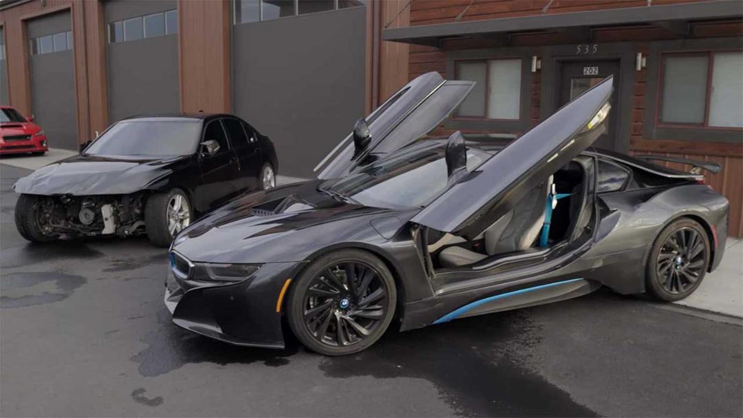 بی‌ام‌و i8 با موتور 6 سیلندر