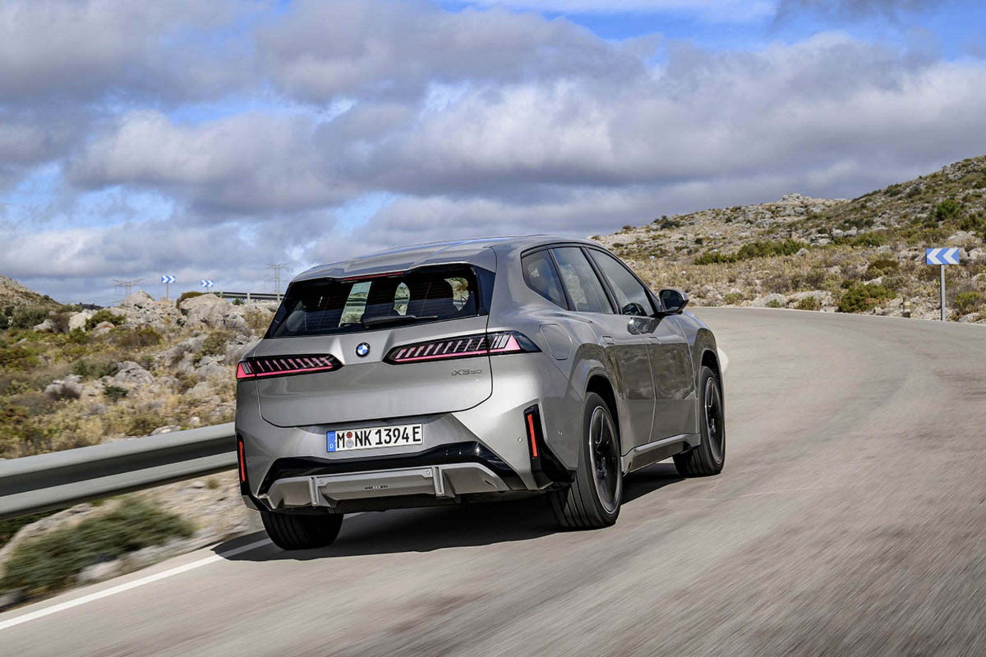 بی ام و IX3 نیوکلاس