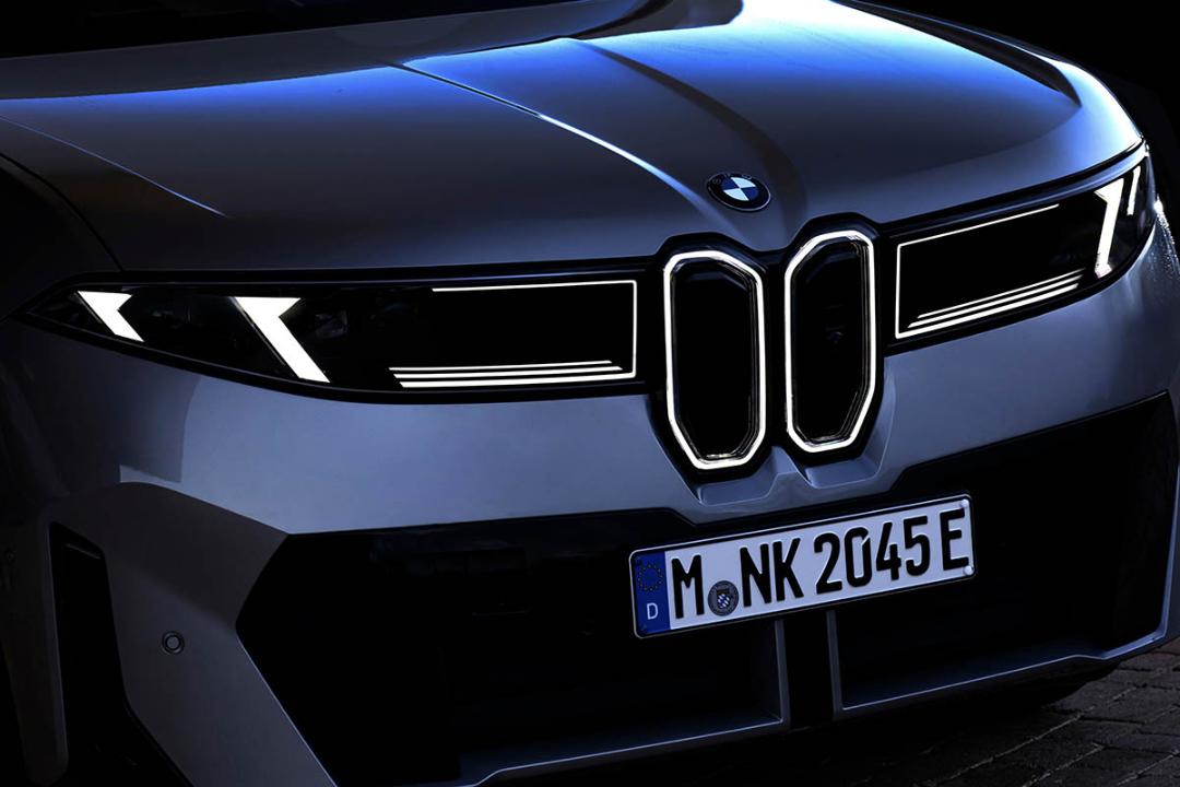 چراغ های بی ام و IX3 نیوکلاس