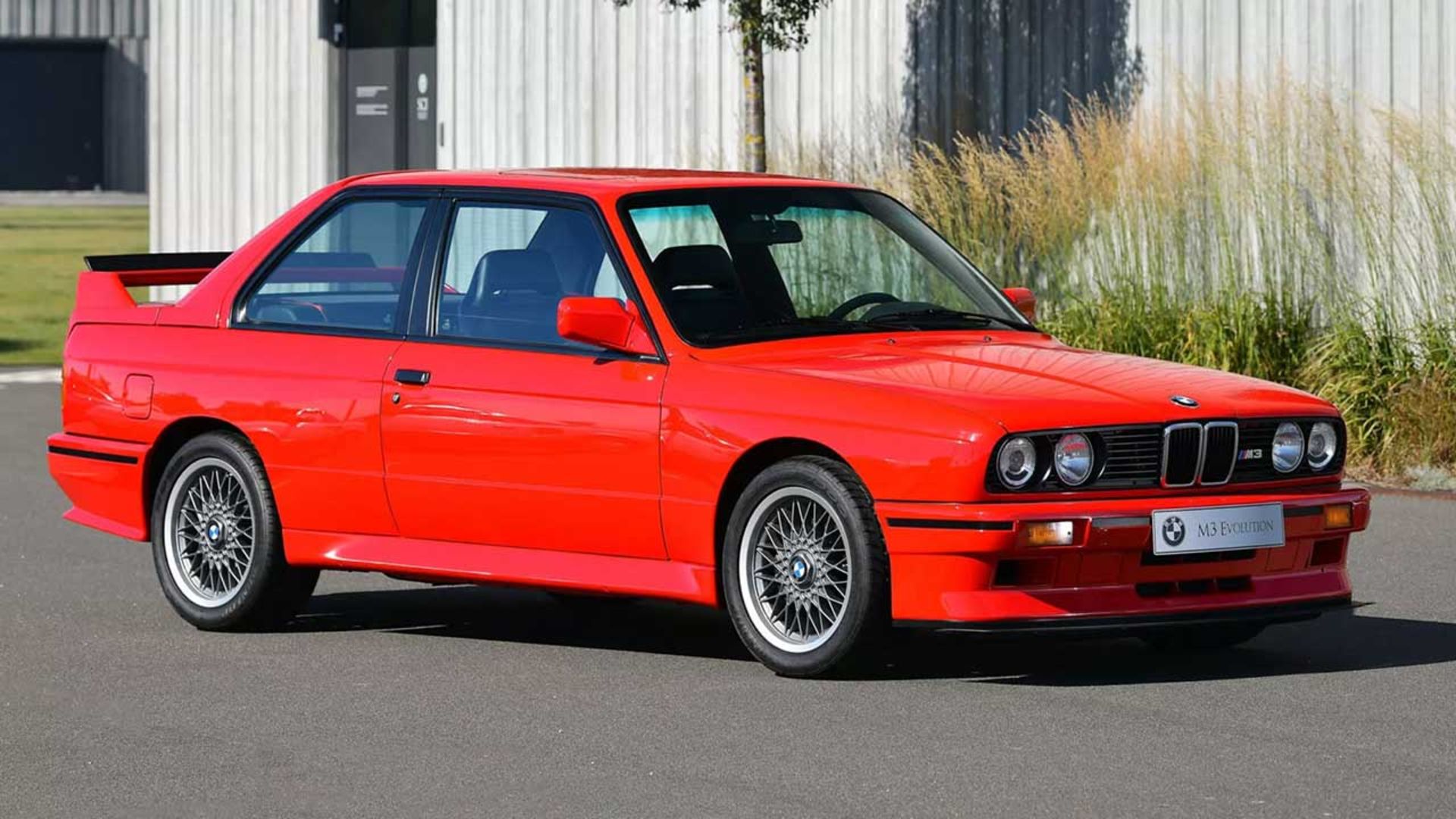 ب‌ام‌و M3 E30