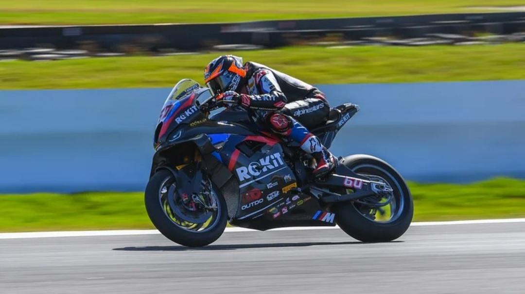 بی ام و M1000RR