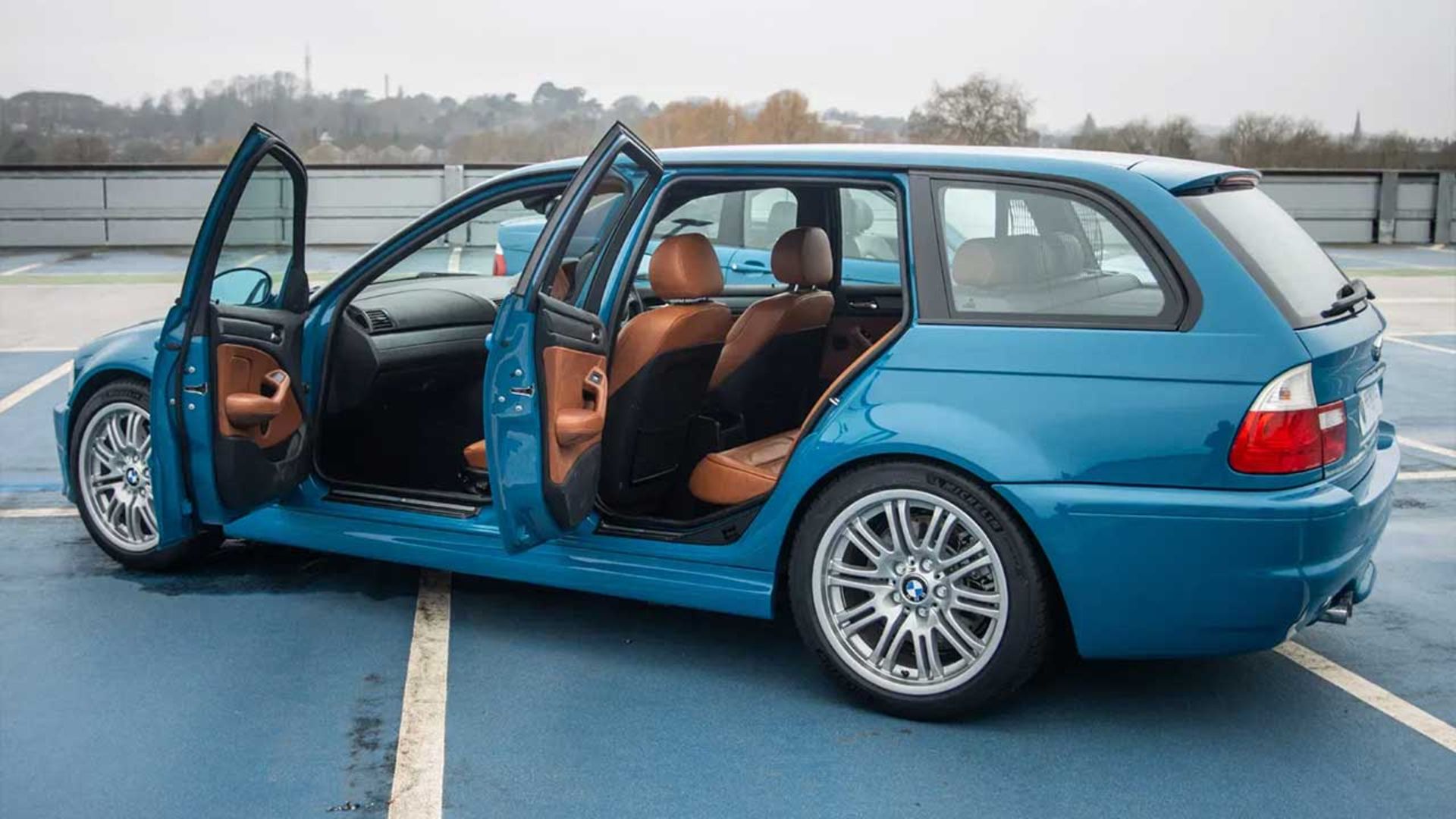 رستوماد بی‌ام‌و M3 نسل E46 استیشن