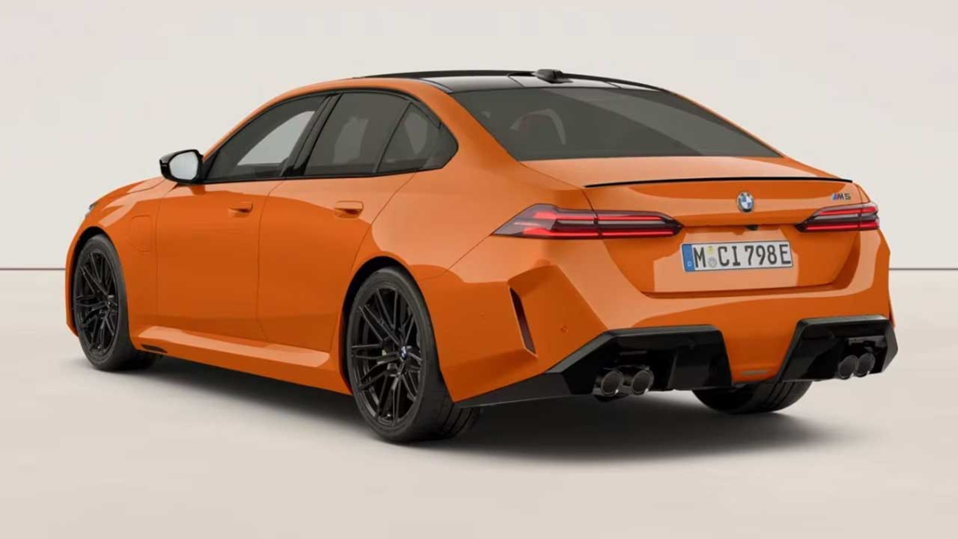 ب‌ام‌و M5 نارنجی آتشین