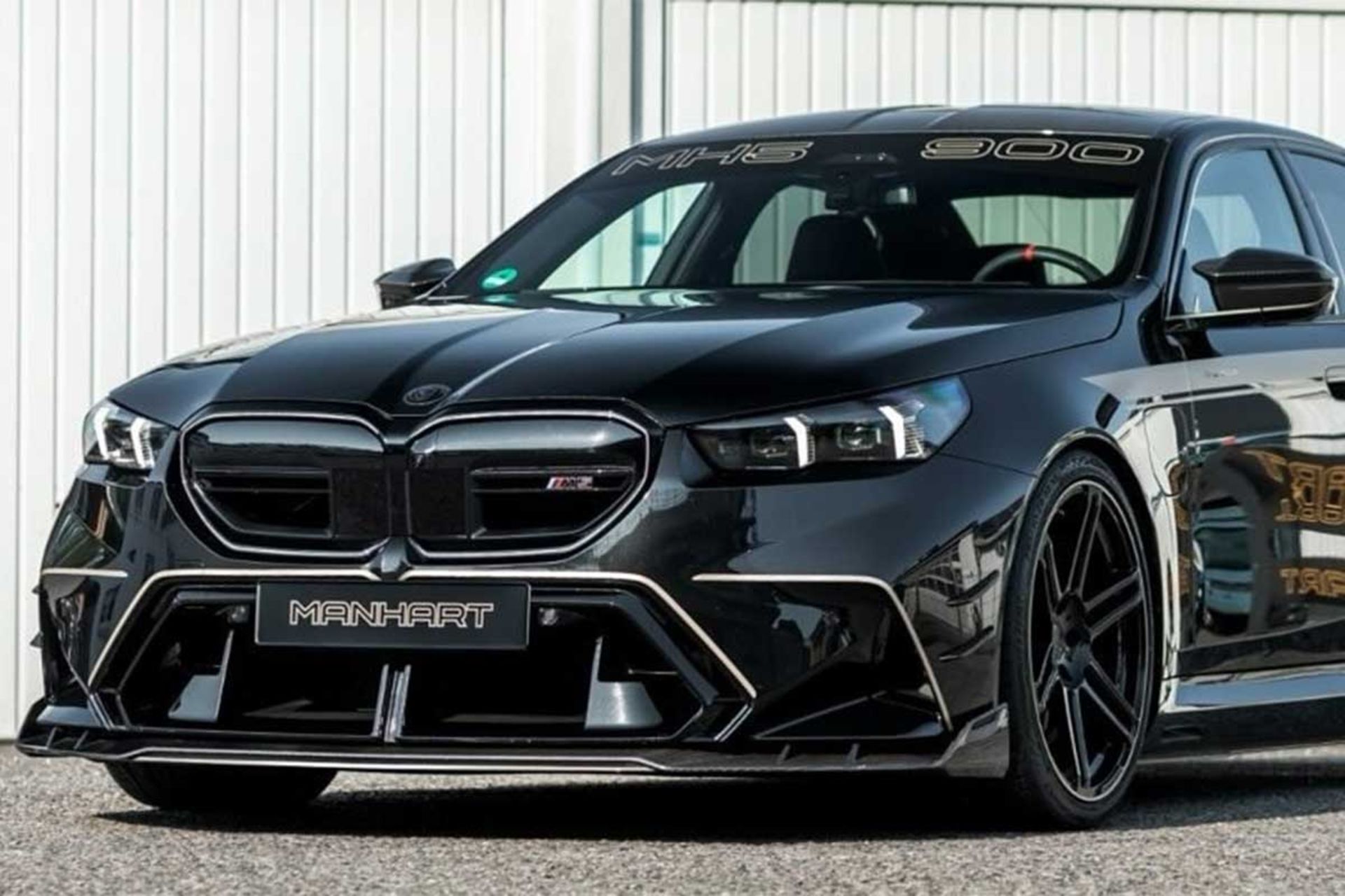بی‌ام‌و M5 با تیونینگ منهارت