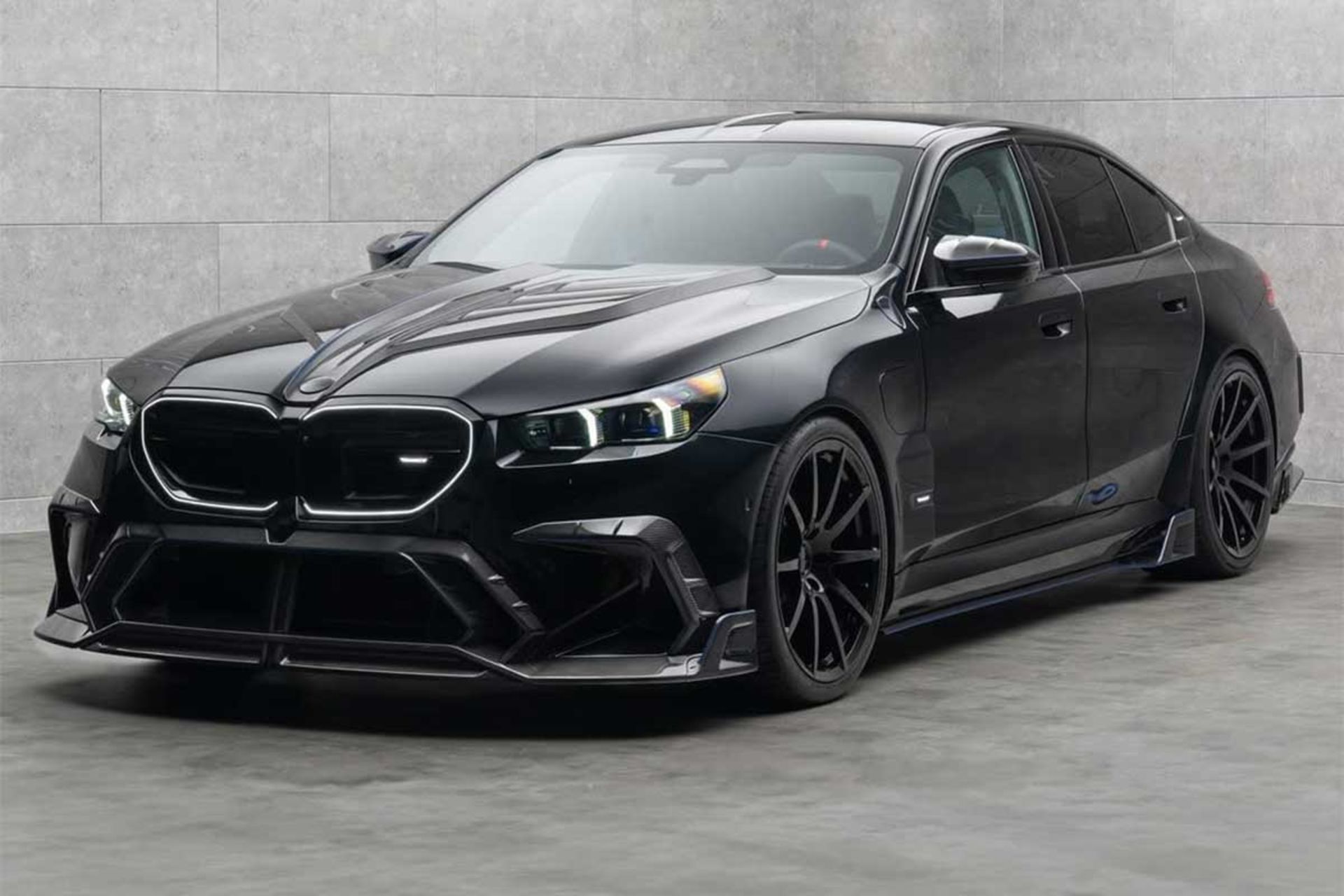 ب‌ام‌و M5 با تیونینگ منصوری