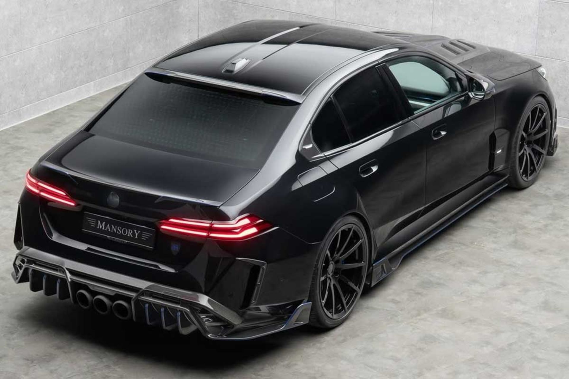 ب‌ام‌و M5 با تیونینگ منصوری