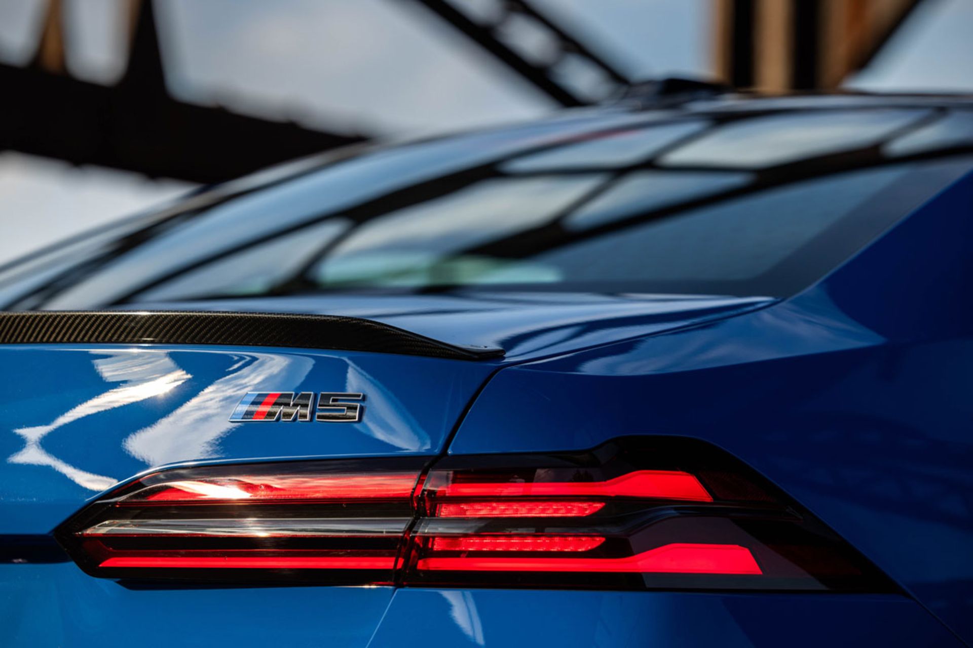 چراغ بی ام و M5