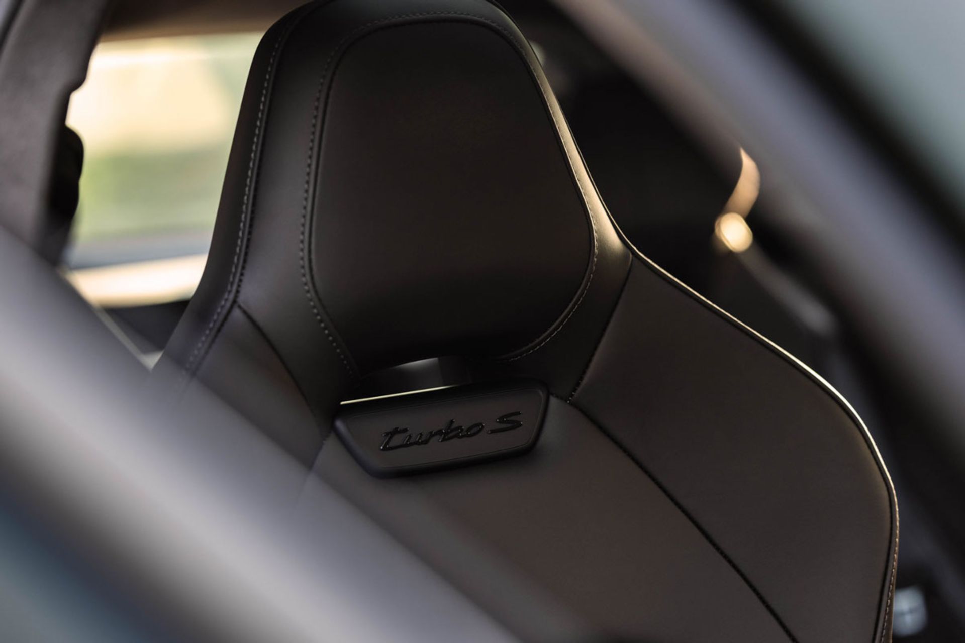 پورشه پانامرا توربو S ای-هیبرید مدل ۲۰۲۵