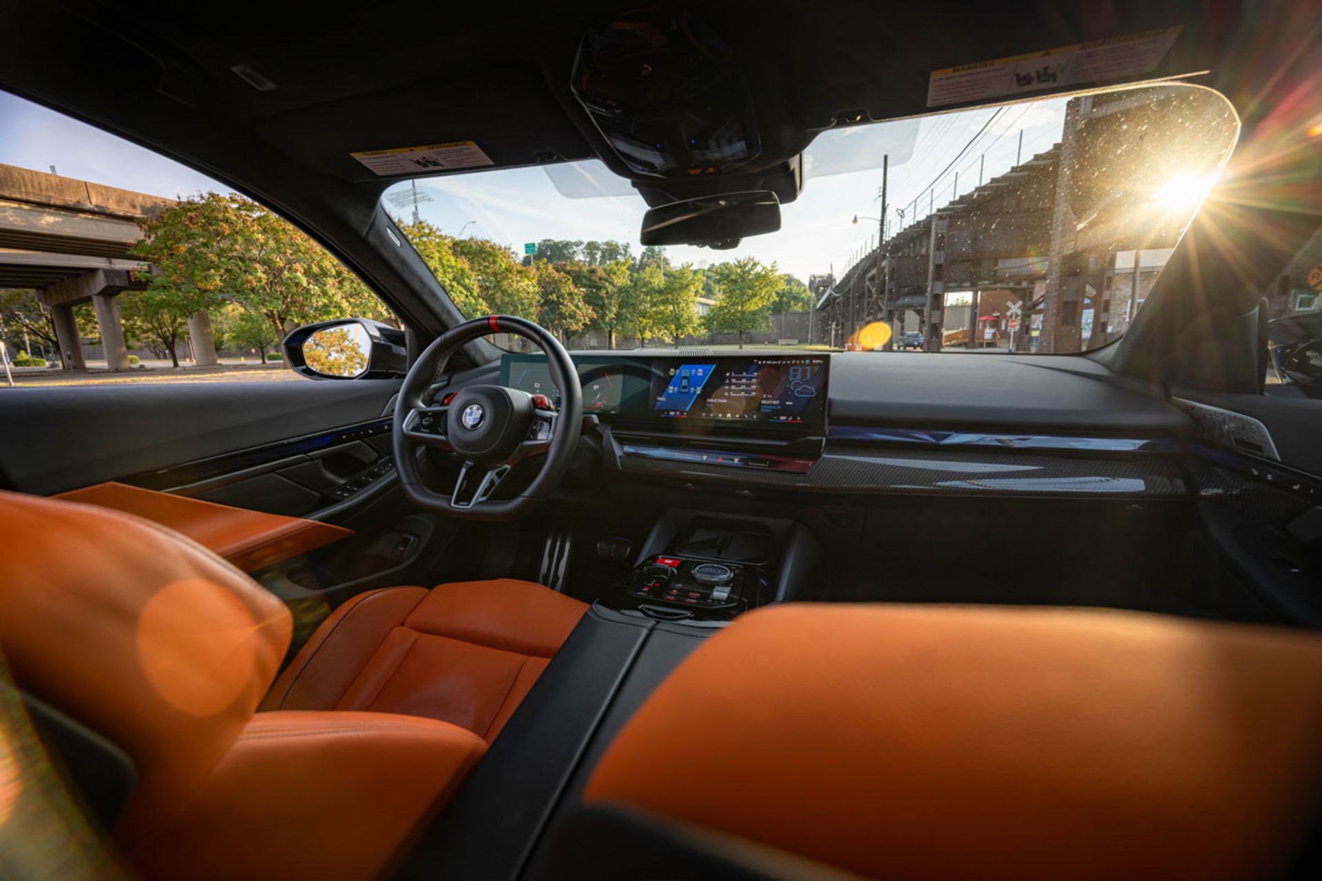 اتاق بی ام و M5