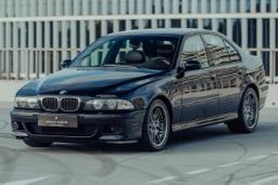 ب‌ام‌و M5 با موتور W10 فولکس‌واگن