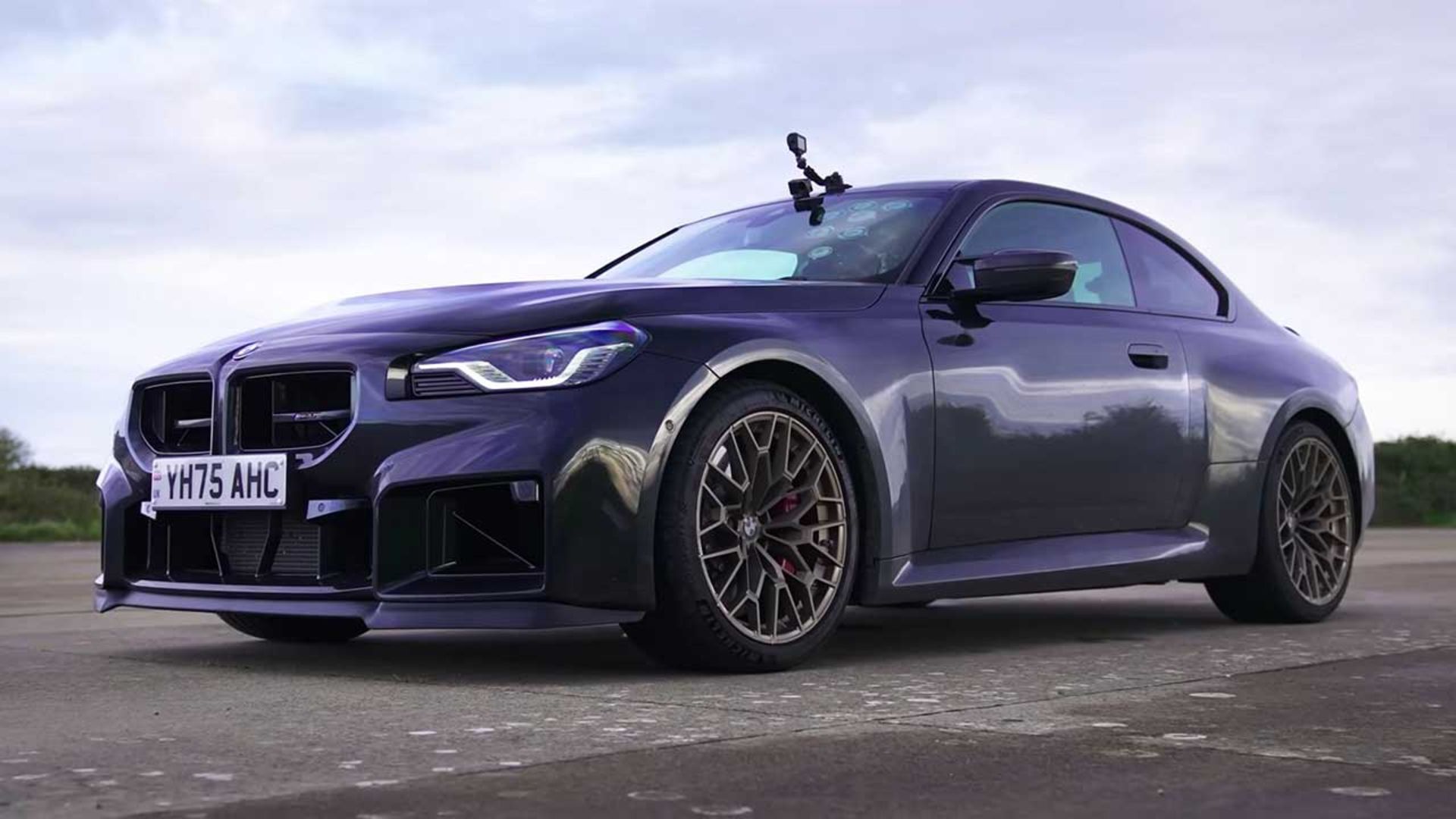 درگ پورشه کیمن و بی‌ام‌و M2