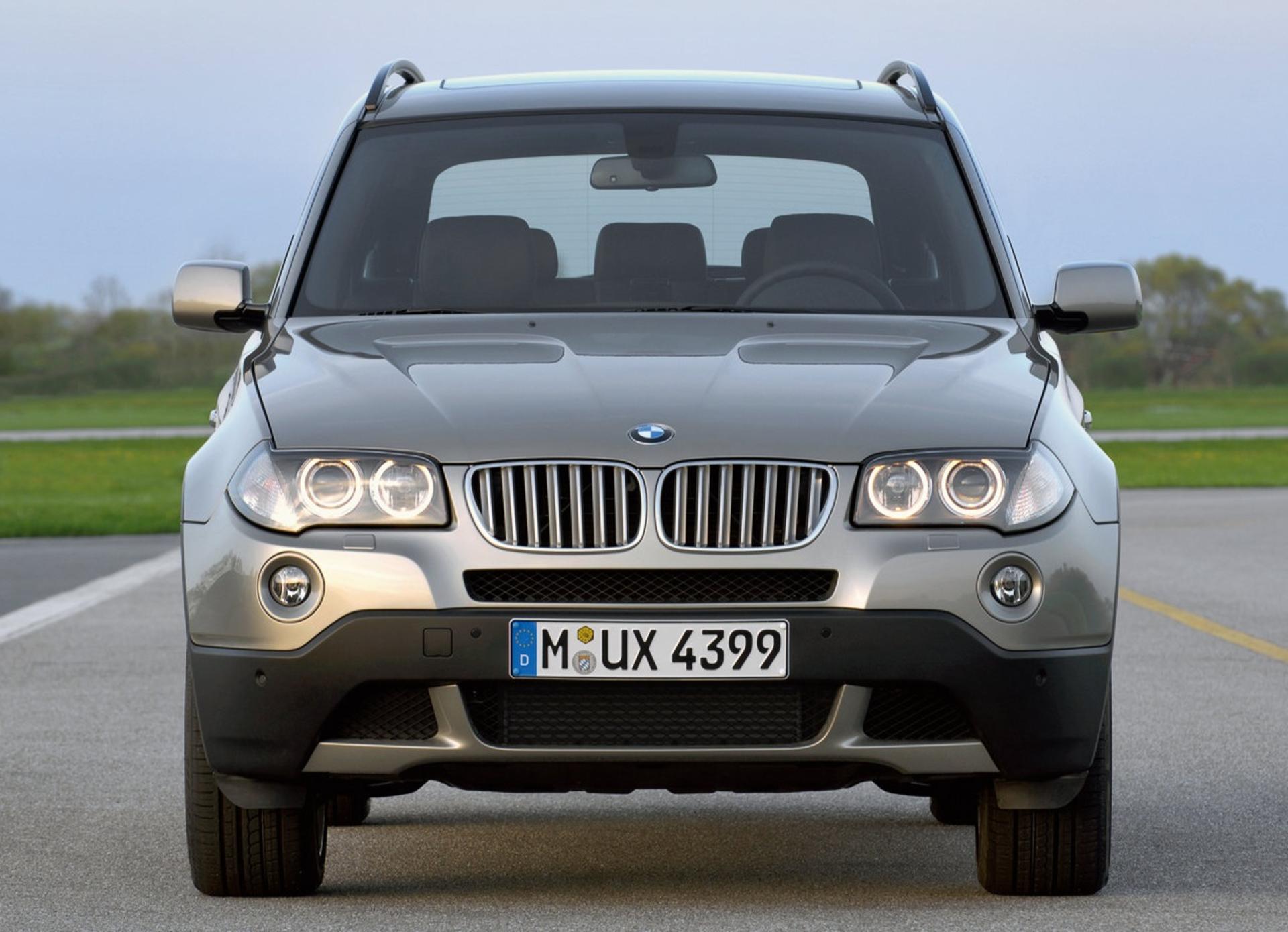 نمای جلوی بی ام و X3 مدل 2007